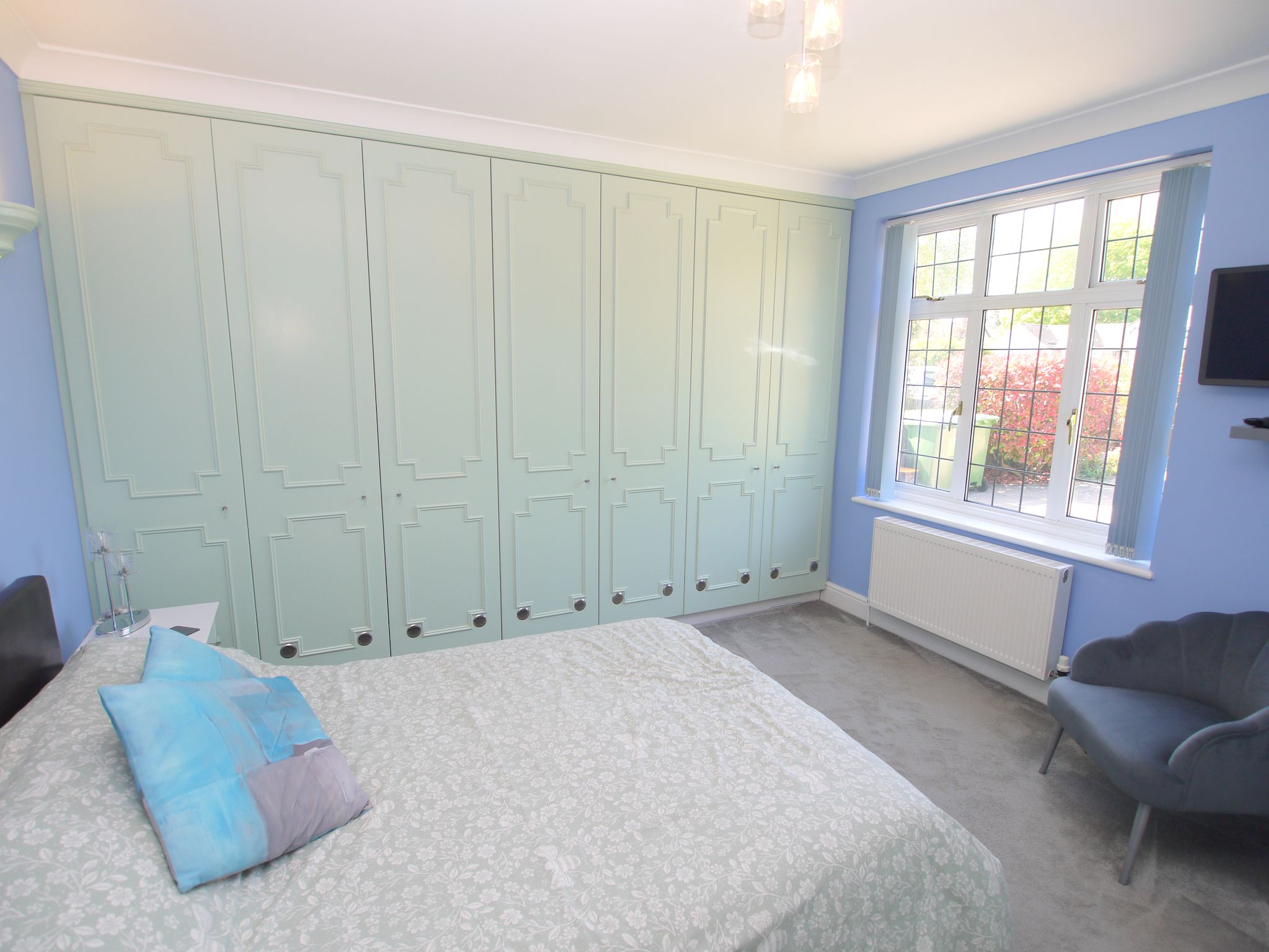 2 bedroom detached bungalow For Sale in Sevenoaks - Photograph 6