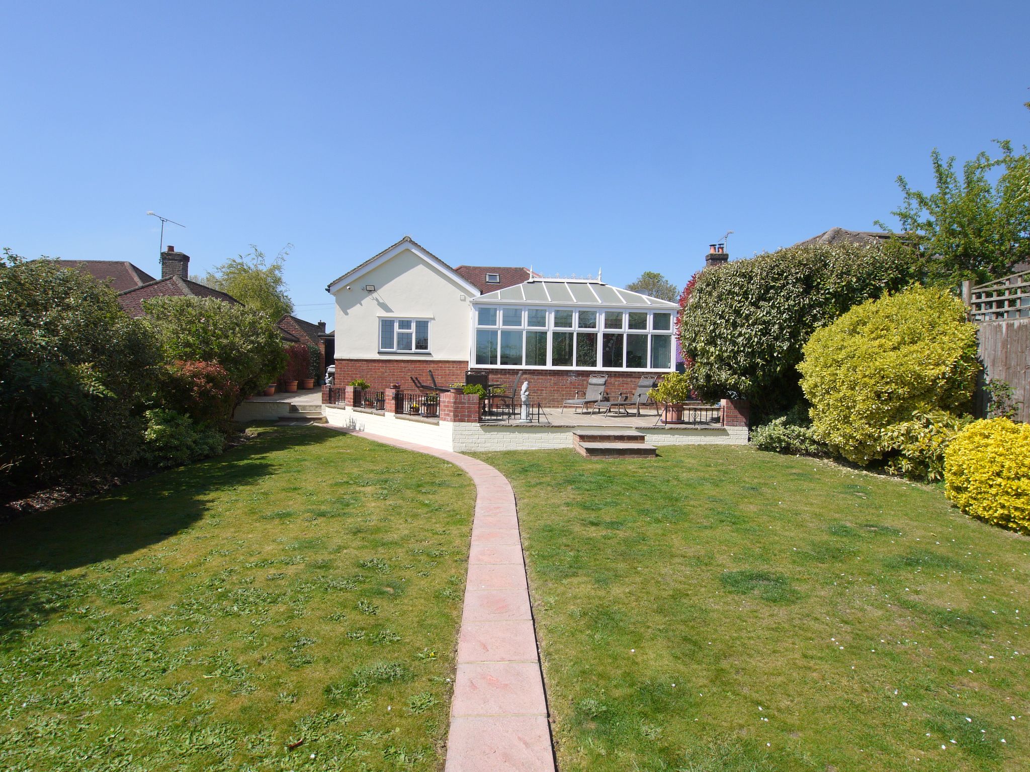 2 bedroom detached bungalow For Sale in Sevenoaks - Photograph 11