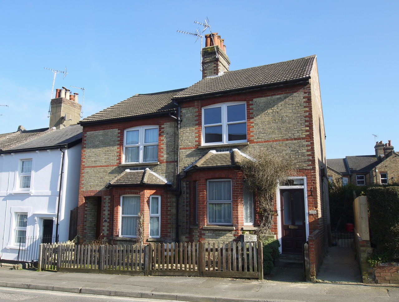 1 bedroom apartment flat/apartment Let in Sevenoaks - Photograph 1