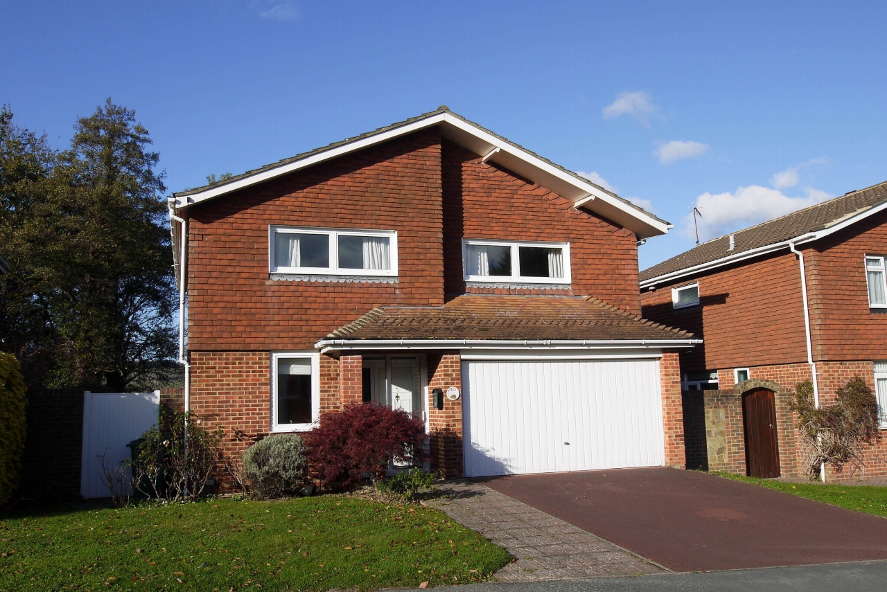 5 bedroom detached house Sold in Sevenoaks - Photograph 1