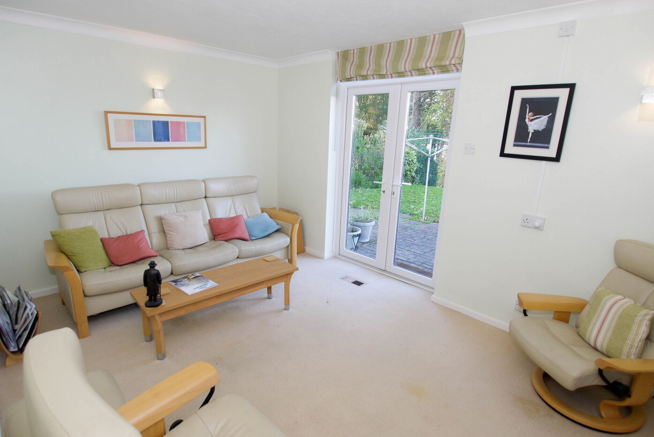 5 bedroom detached house Sold in Sevenoaks - Photograph 3