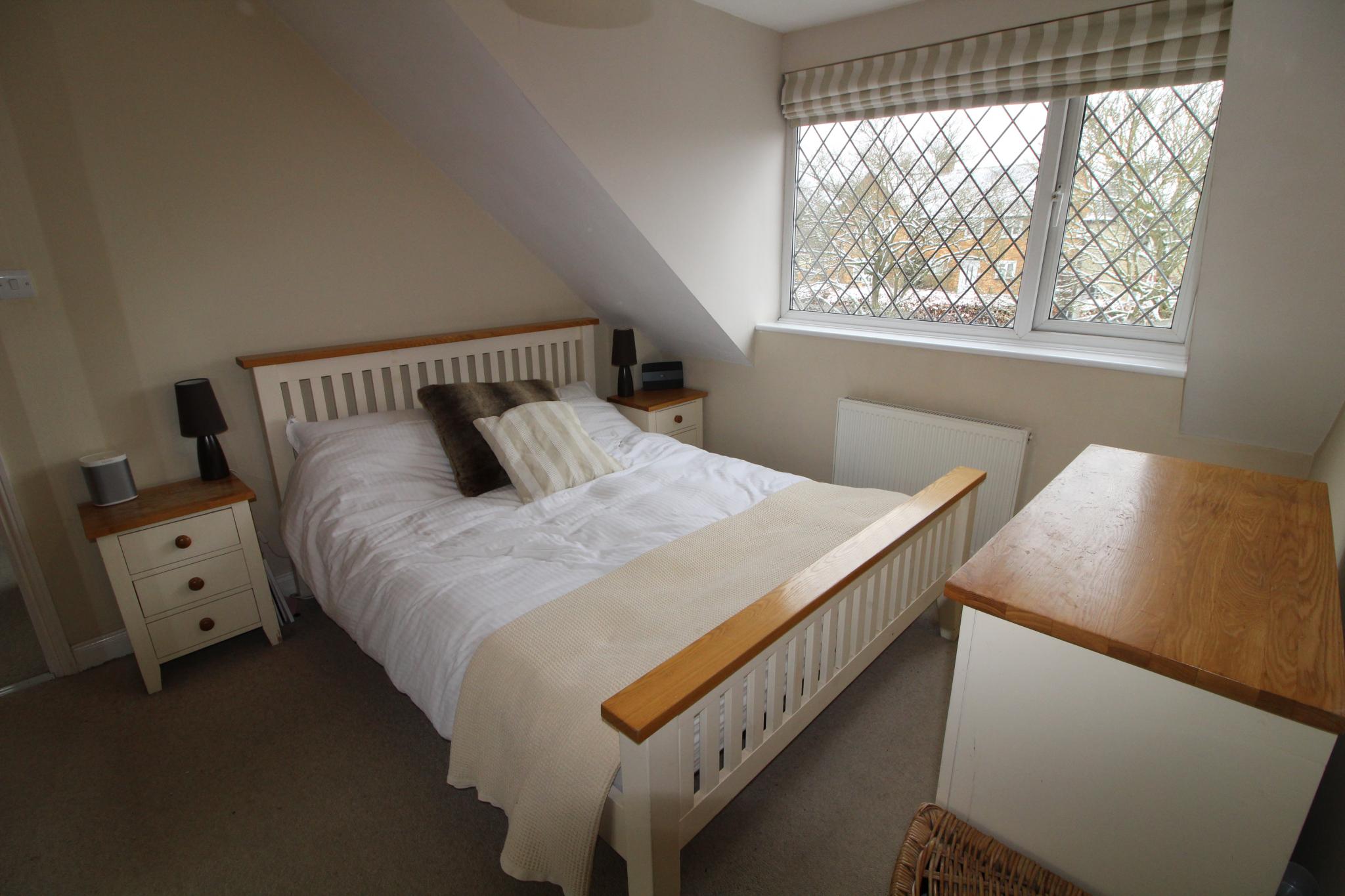3 bedroom semi-detached house To Let in Potters Bar - Photograph 7