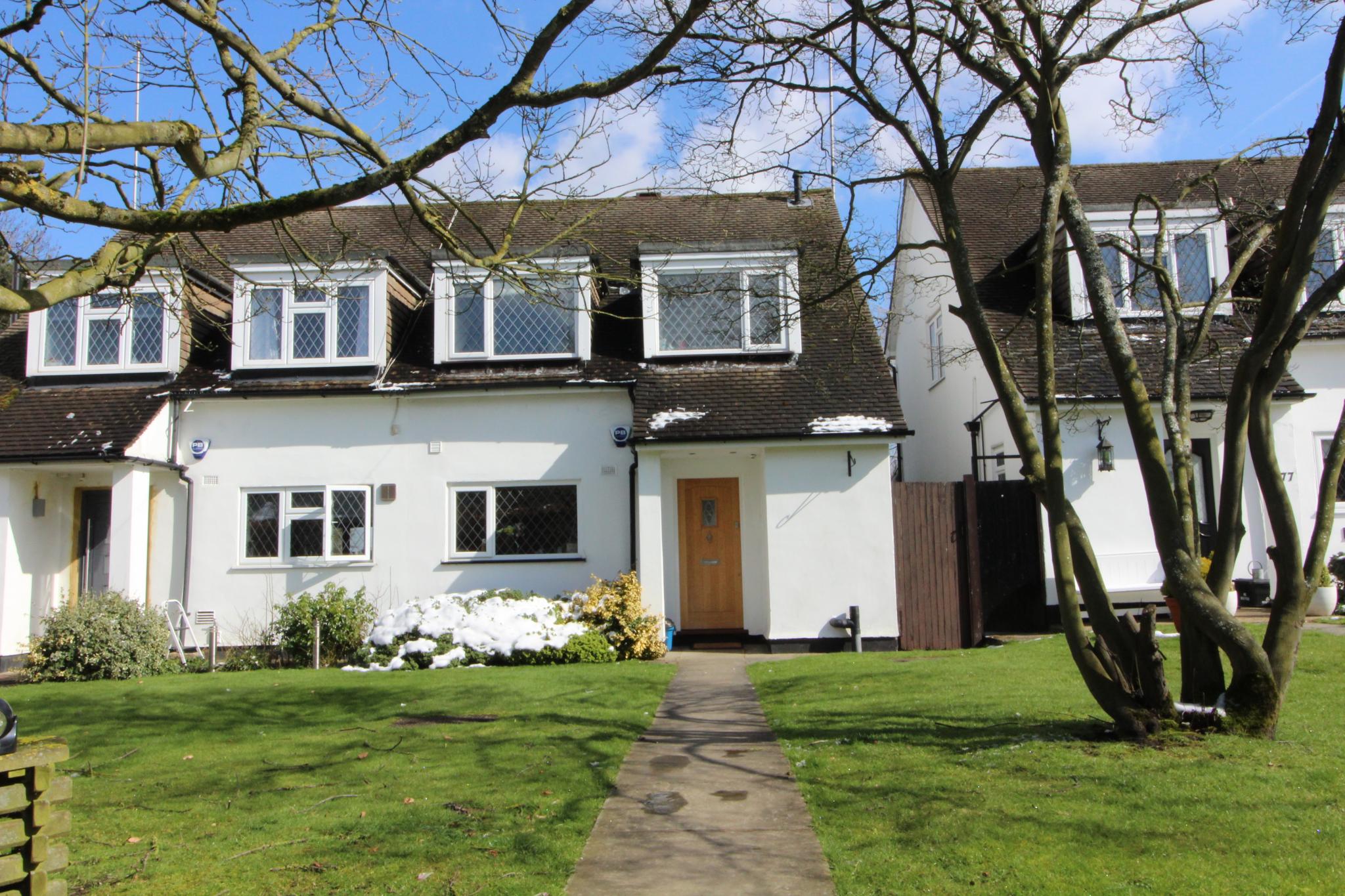3 bedroom semi-detached house To Let in Potters Bar - Photograph 1
