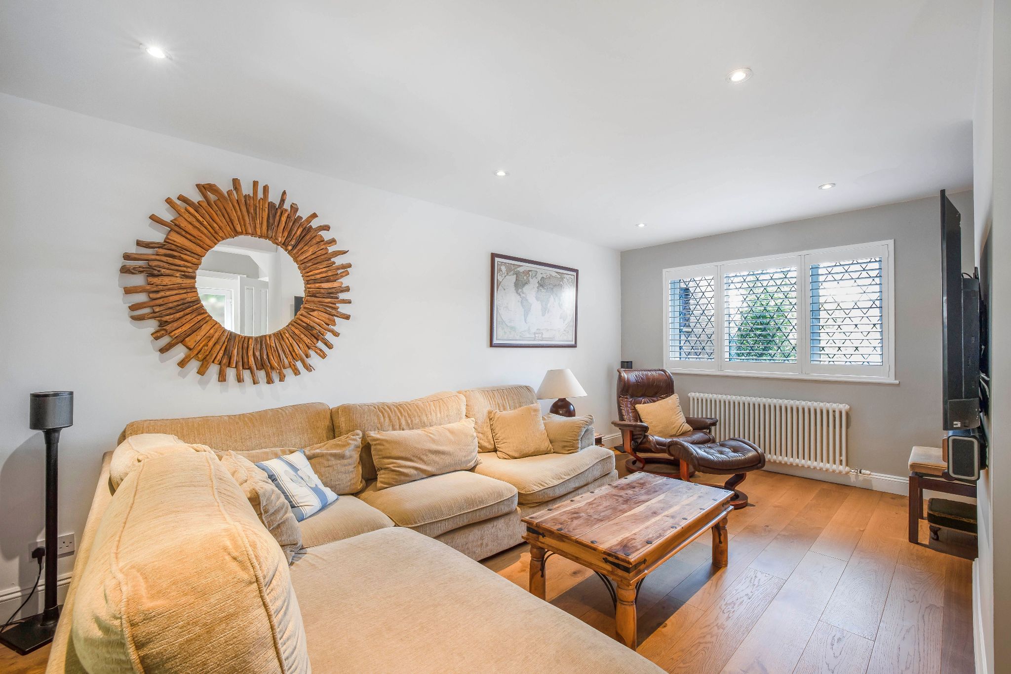 5 bedroom semi-detached house Sale Agreed in Brookmans Park - Photograph 15