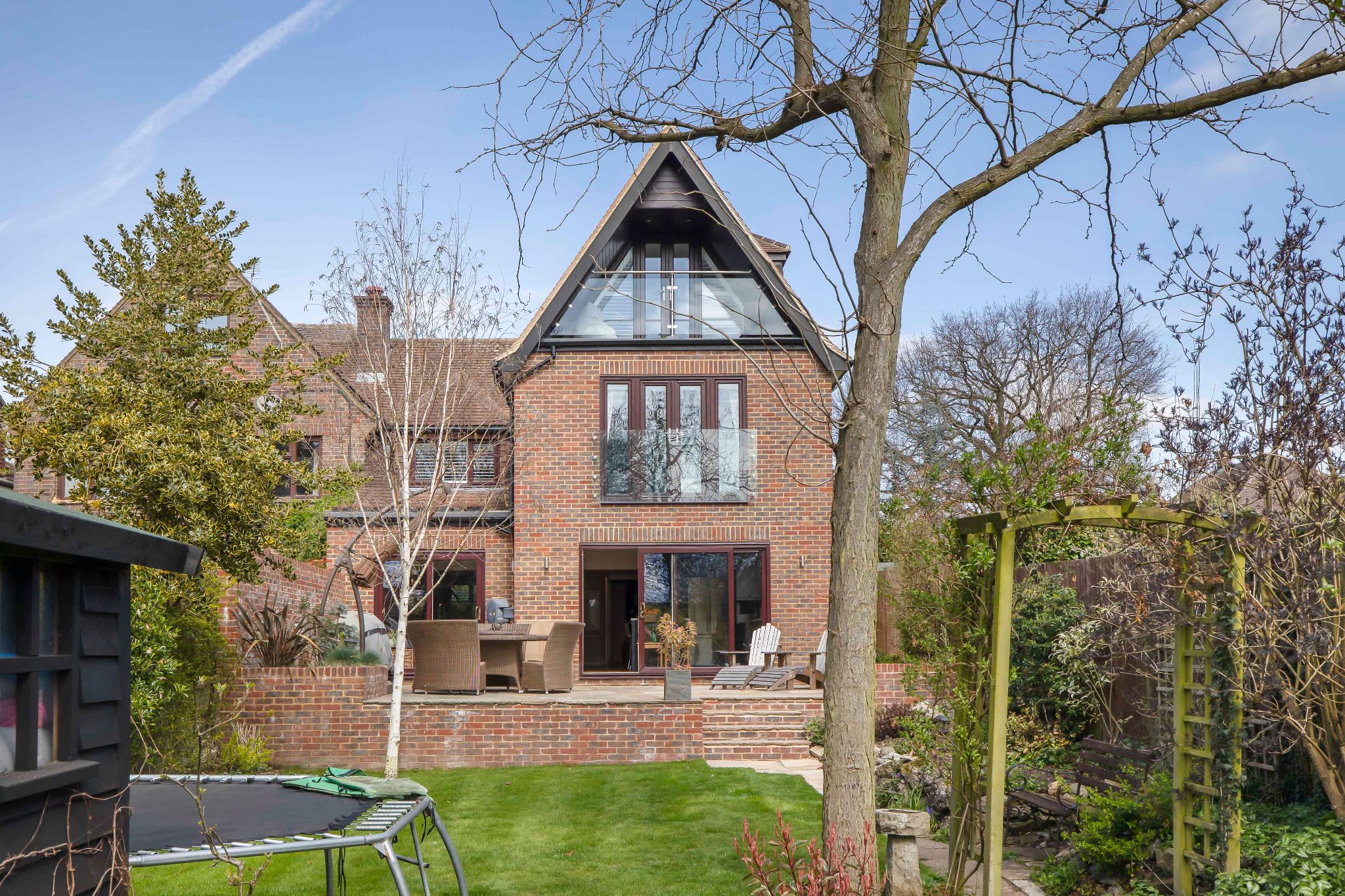 5 bedroom semi-detached house Sale Agreed in Brookmans Park - Photograph 42
