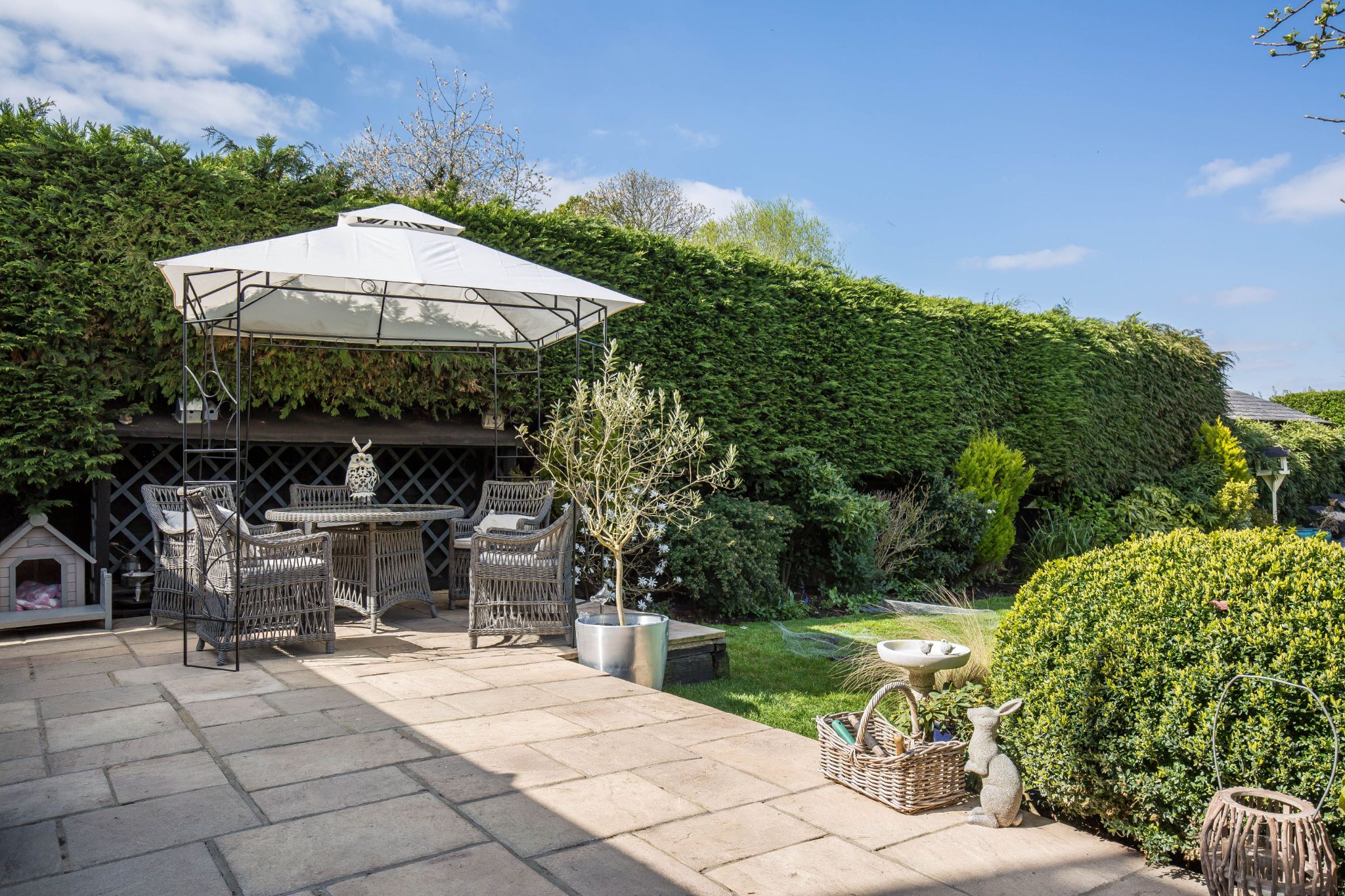 4 bedroom semi-detached house Sale Agreed in Little Heath - Photograph 8