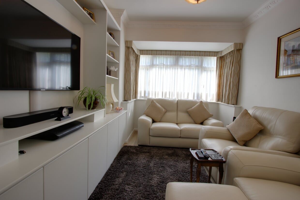 4 bedroom detached house SSTC in Potters Bar - Photograph 18