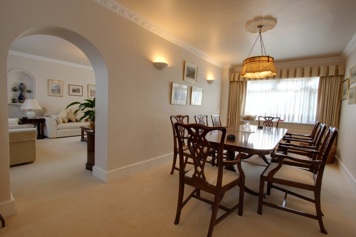 4 bedroom detached house SSTC in Potters Bar - Photograph 6