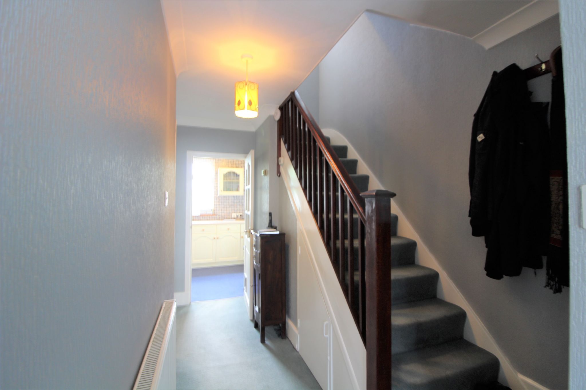 3 bedroom semi-detached house Sold in Potters Bar - Photograph 4