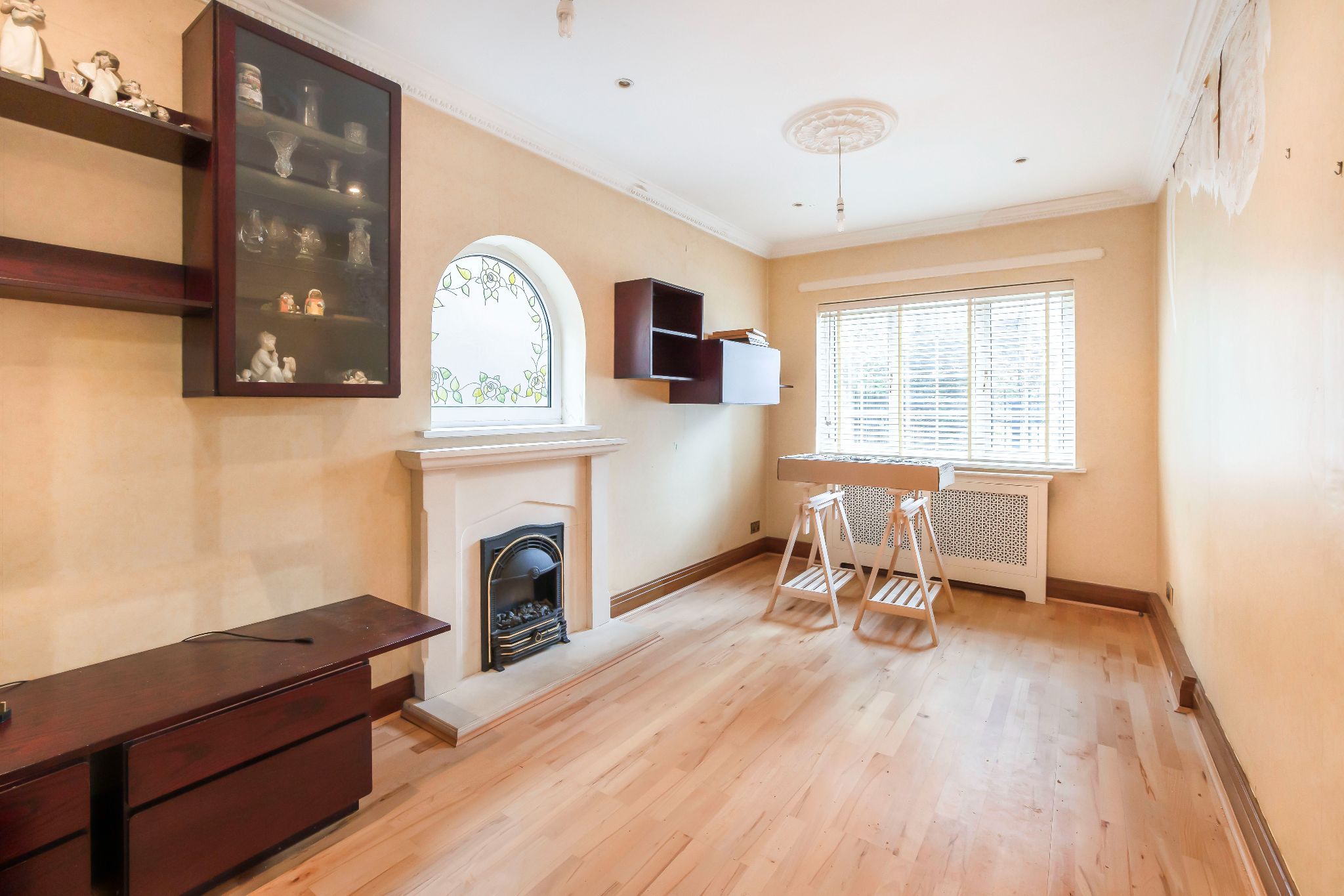 5 bedroom detached house Sale Agreed in Potters Bar - Photograph 17