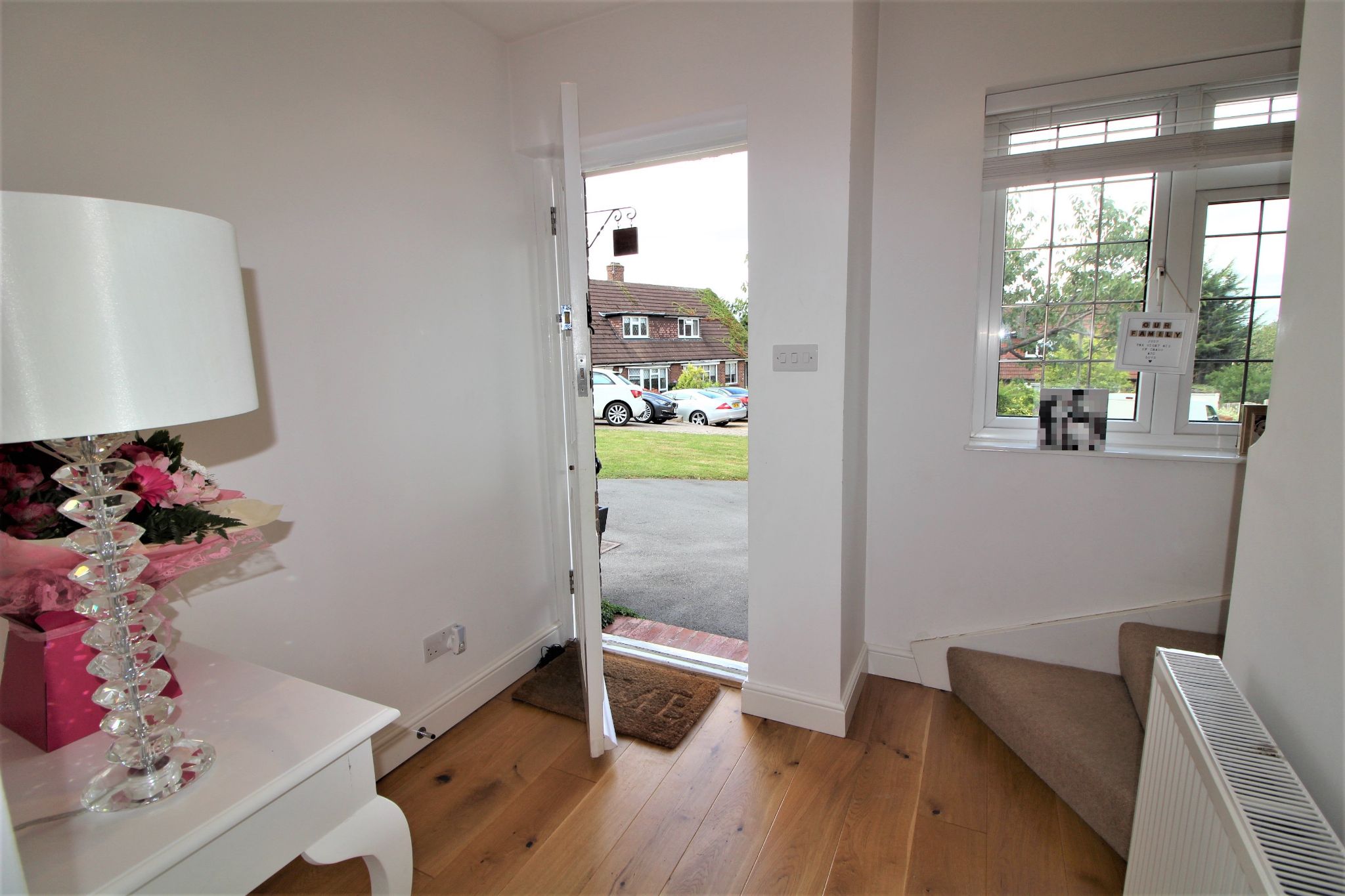 3 bedroom semi-detached house SSTC in Potters Bar - Photograph 4