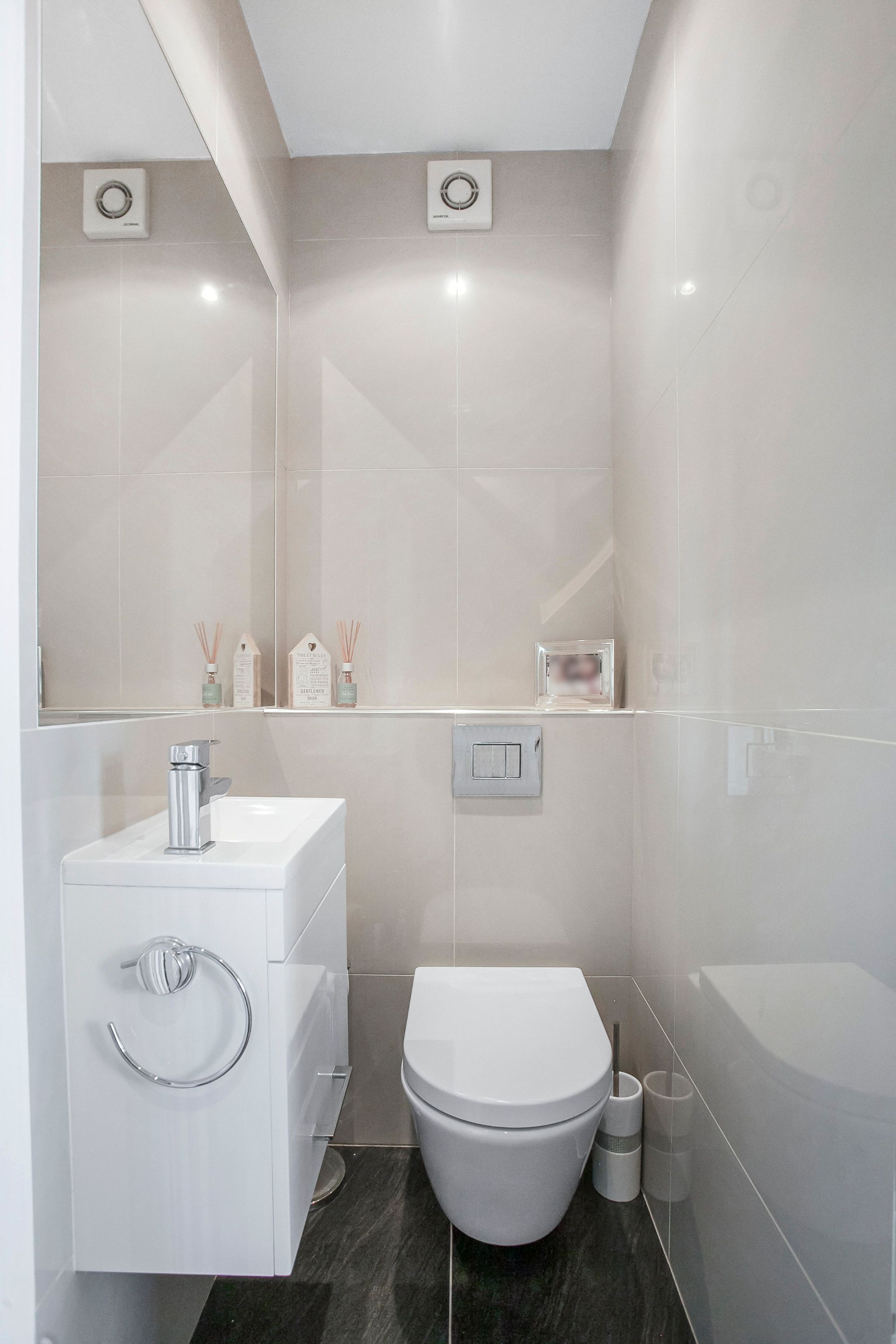 3 bedroom semi-detached house SSTC in Potters Bar - Photograph 16
