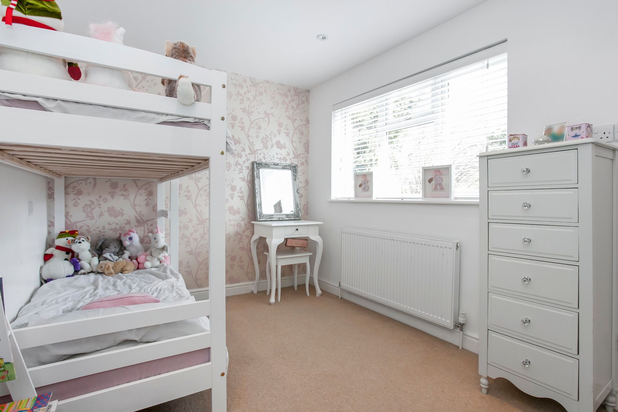 3 bedroom semi-detached house SSTC in Potters Bar - Photograph 21