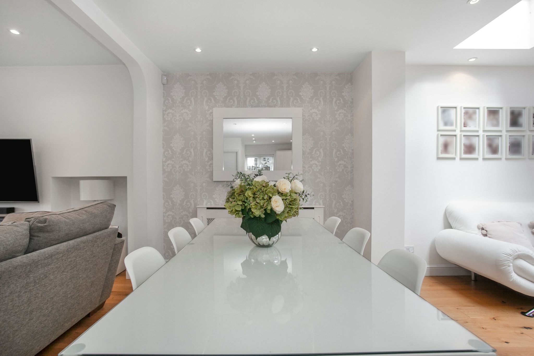 3 bedroom semi-detached house SSTC in Potters Bar - Photograph 11
