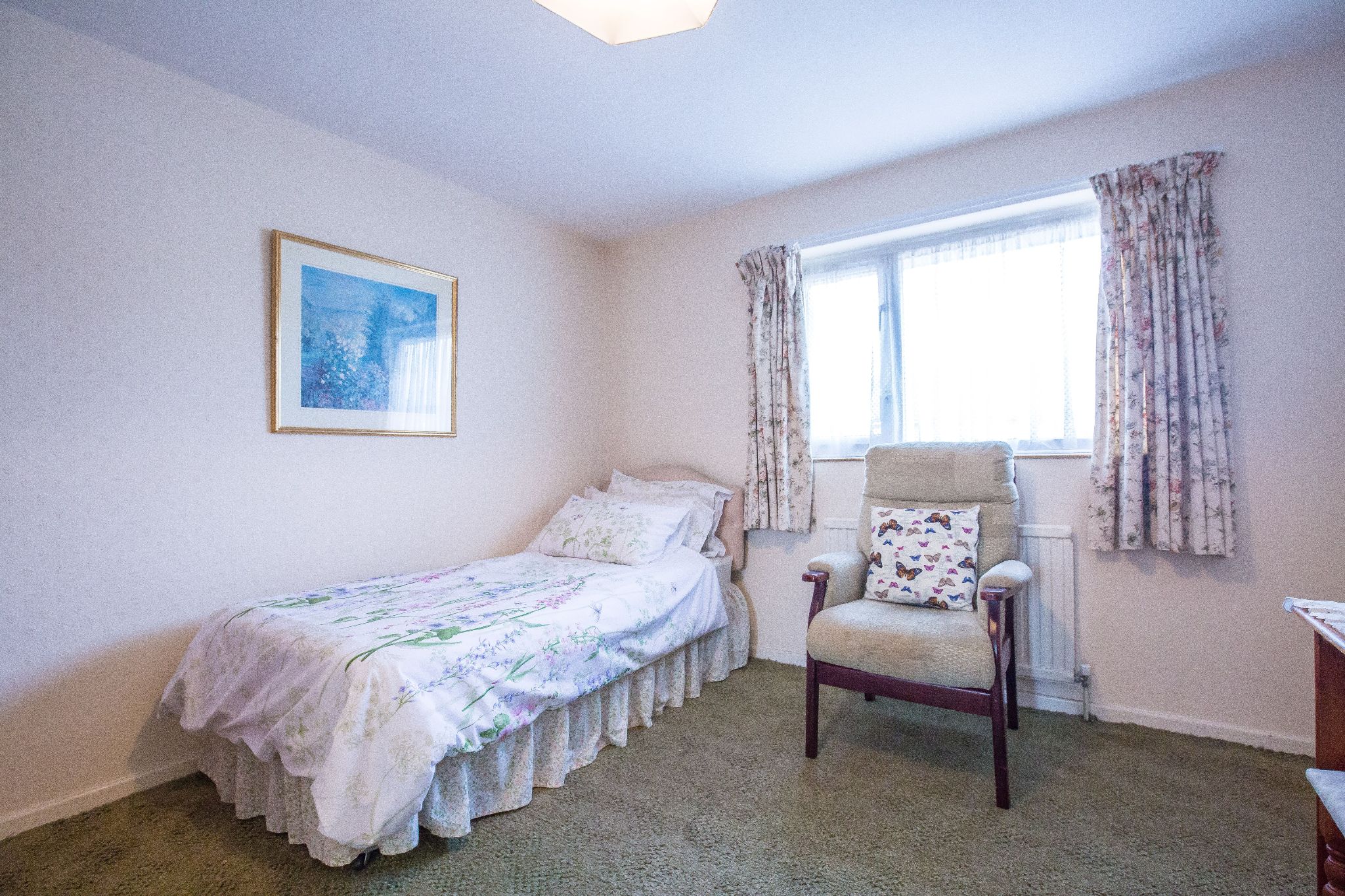 3 bedroom mid terraced house SSTC in Welham Green - Photograph 11