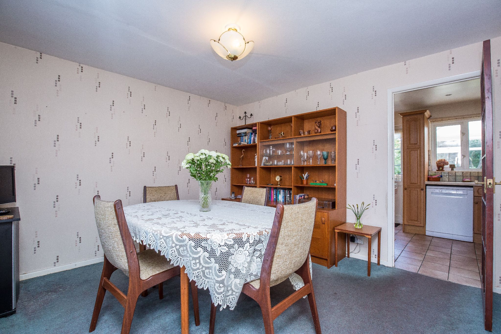 3 bedroom mid terraced house SSTC in Welham Green - Photograph 8