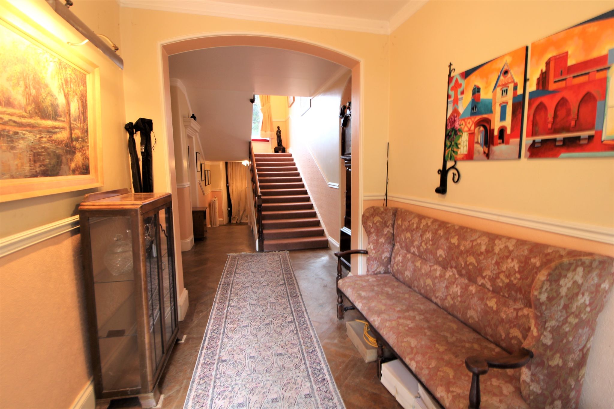 6 bedroom mews house SSTC in Brookmans Park - Photograph 4