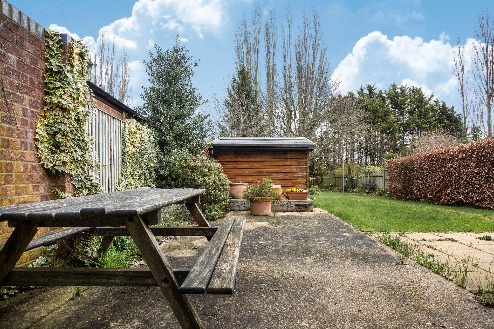 4 bedroom semi-detached house SSTC in Welham Green - Photograph 20