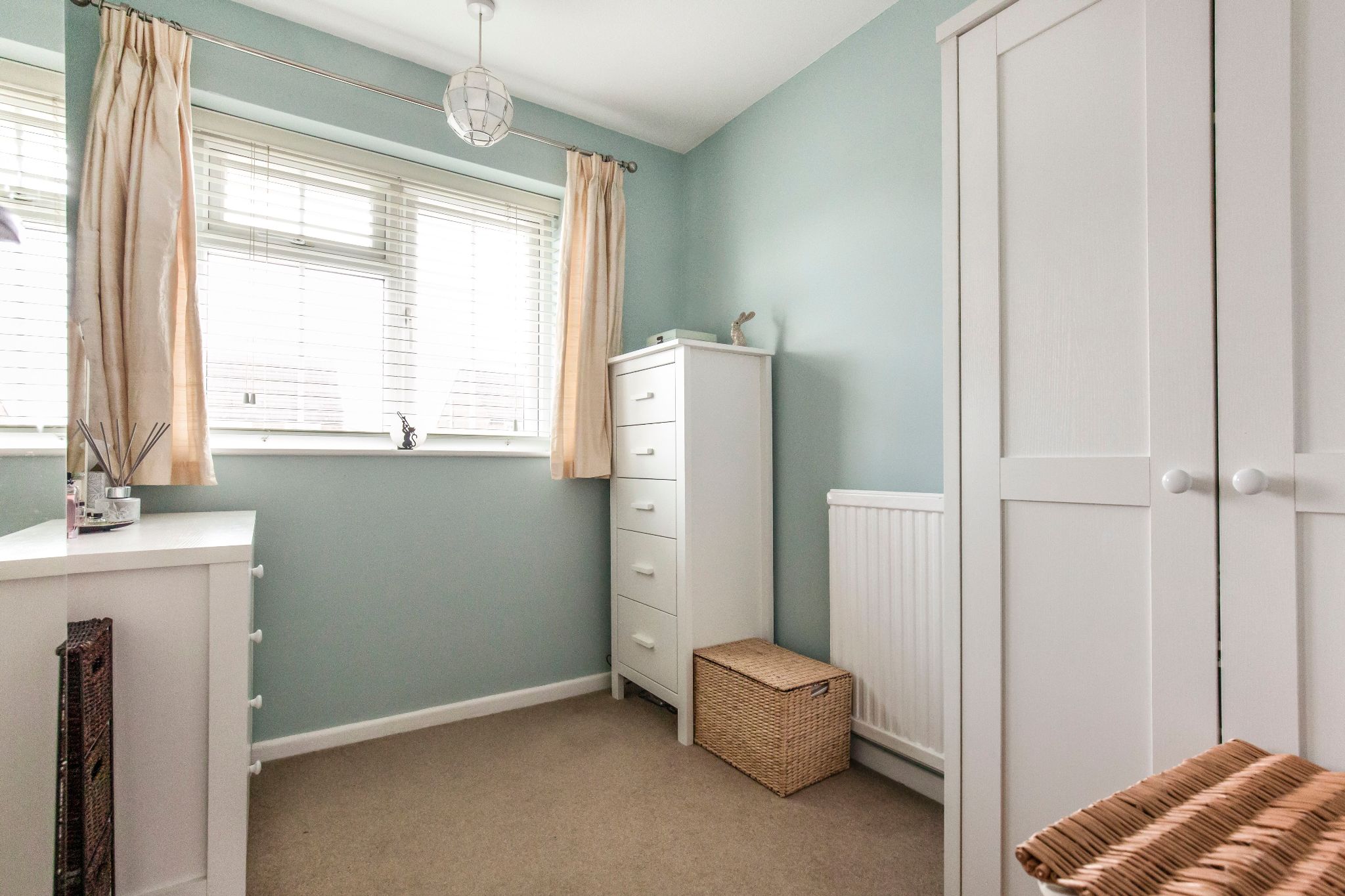 4 bedroom semi-detached house SSTC in Welham Green - Photograph 13
