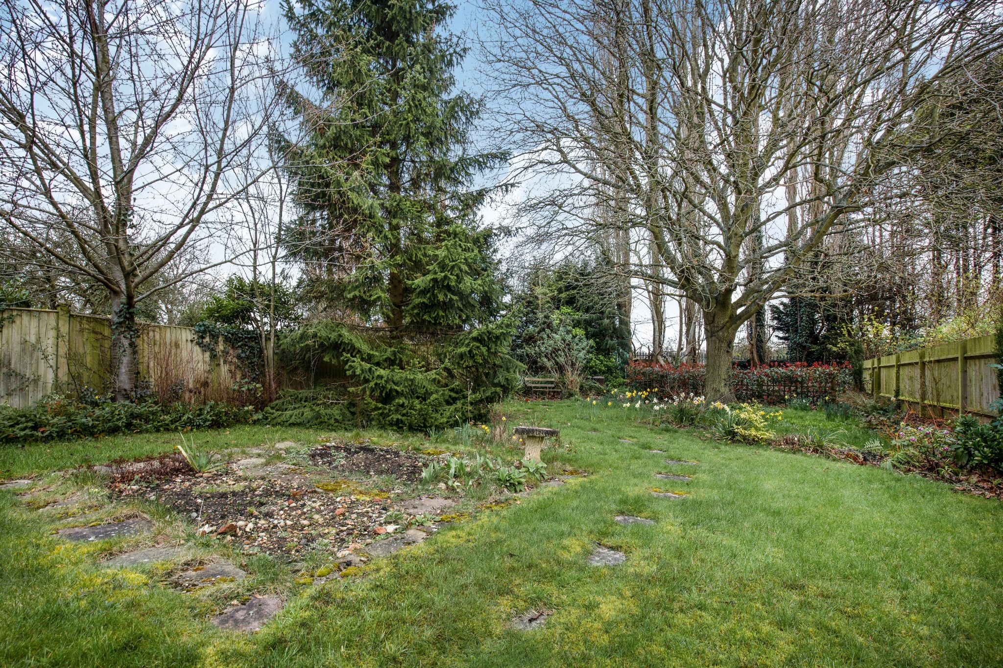 4 bedroom semi-detached house SSTC in Welham Green - Photograph 16