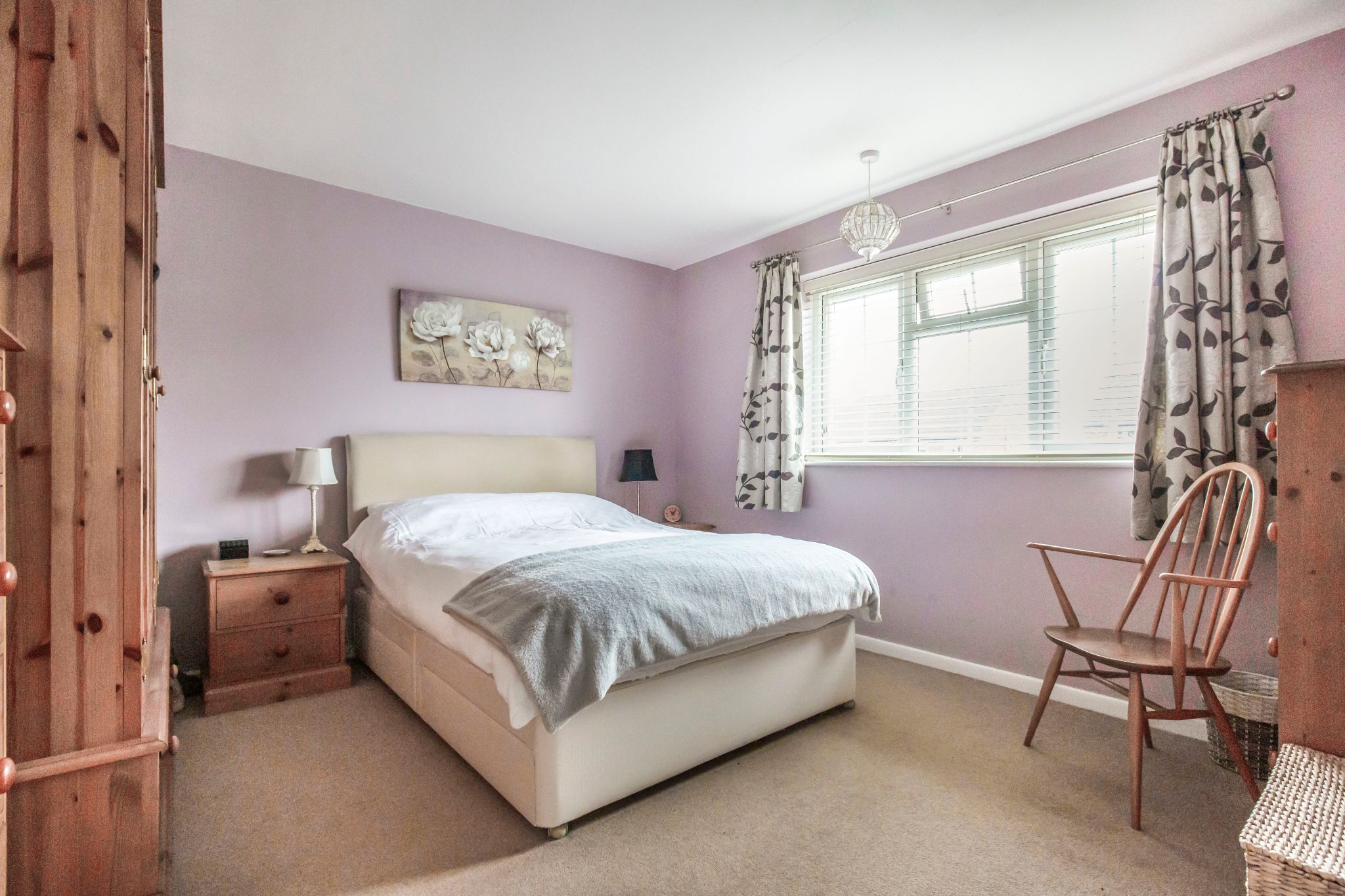 4 bedroom semi-detached house SSTC in Welham Green - Photograph 12