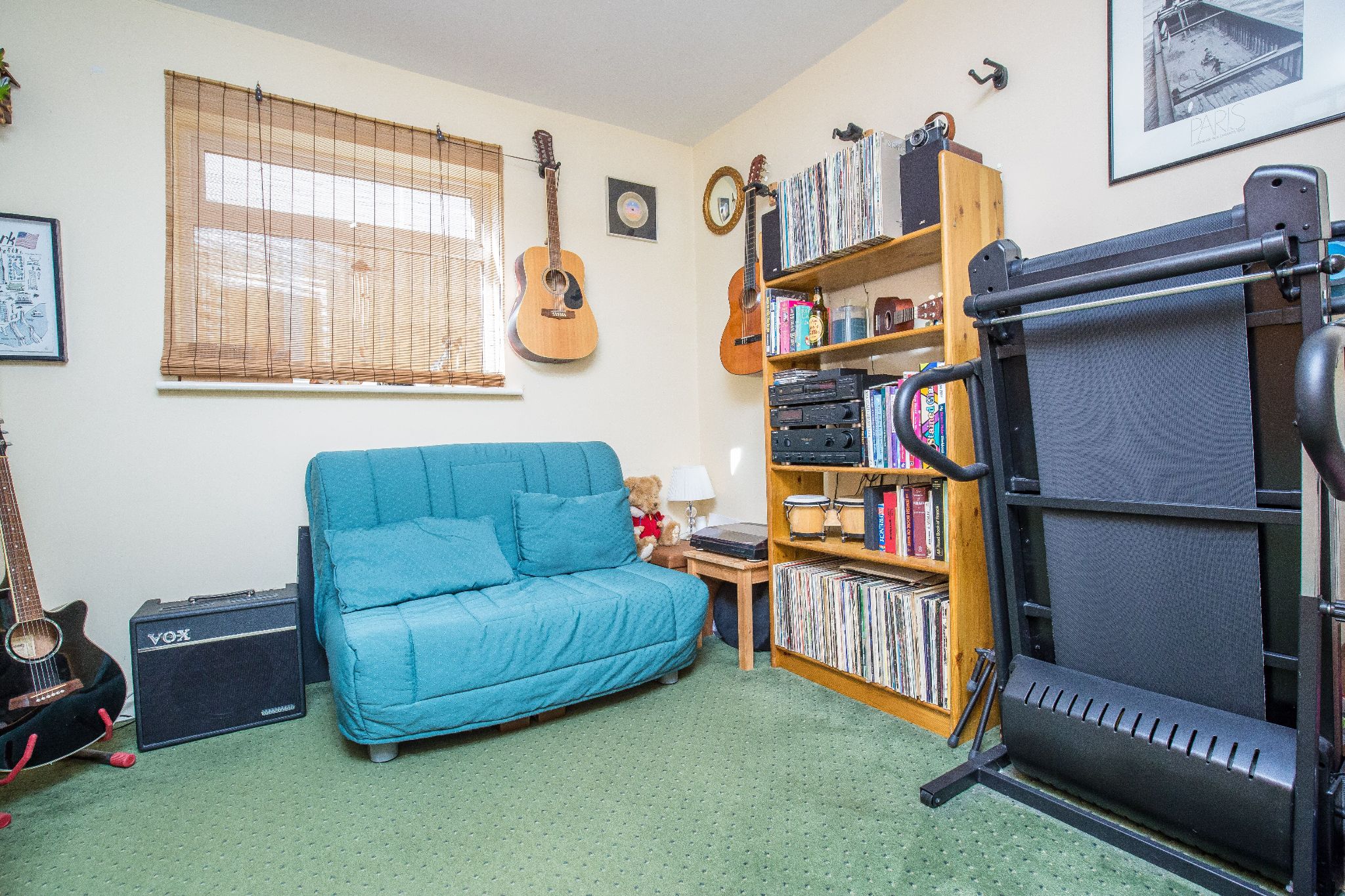 3 bedroom semi-detached house SSTC in Hatfield - Photograph 6