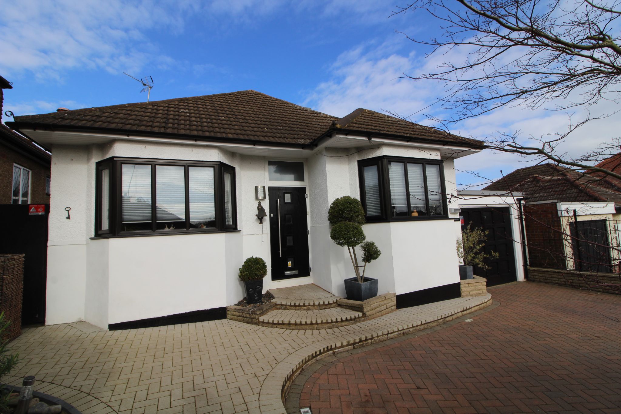 Park Avenue, Potters Bar 3 bedroom detached bungalow Sold in Potters