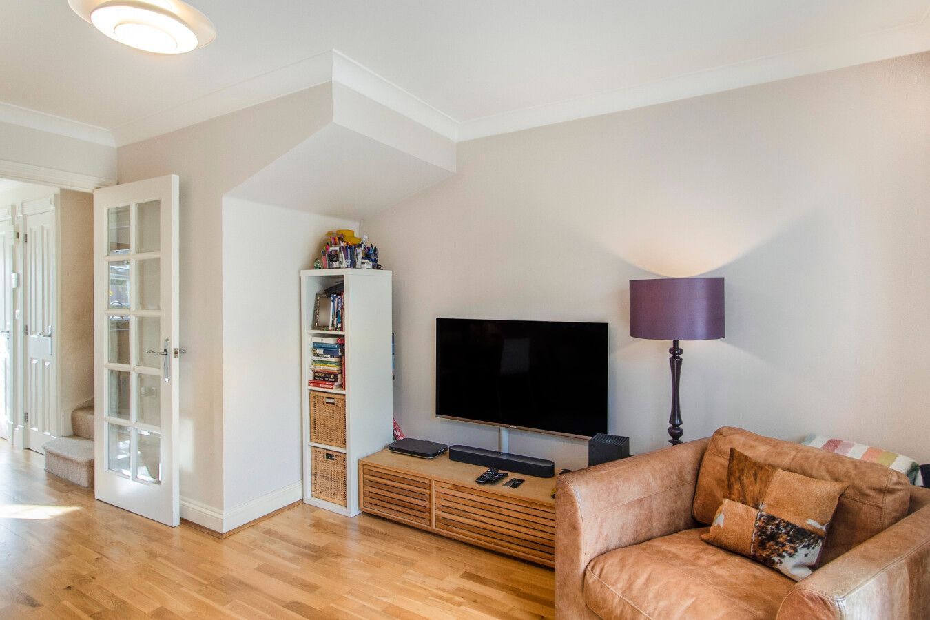 2 bedroom semi-detached house For Sale in Potters Bar - Photograph 7