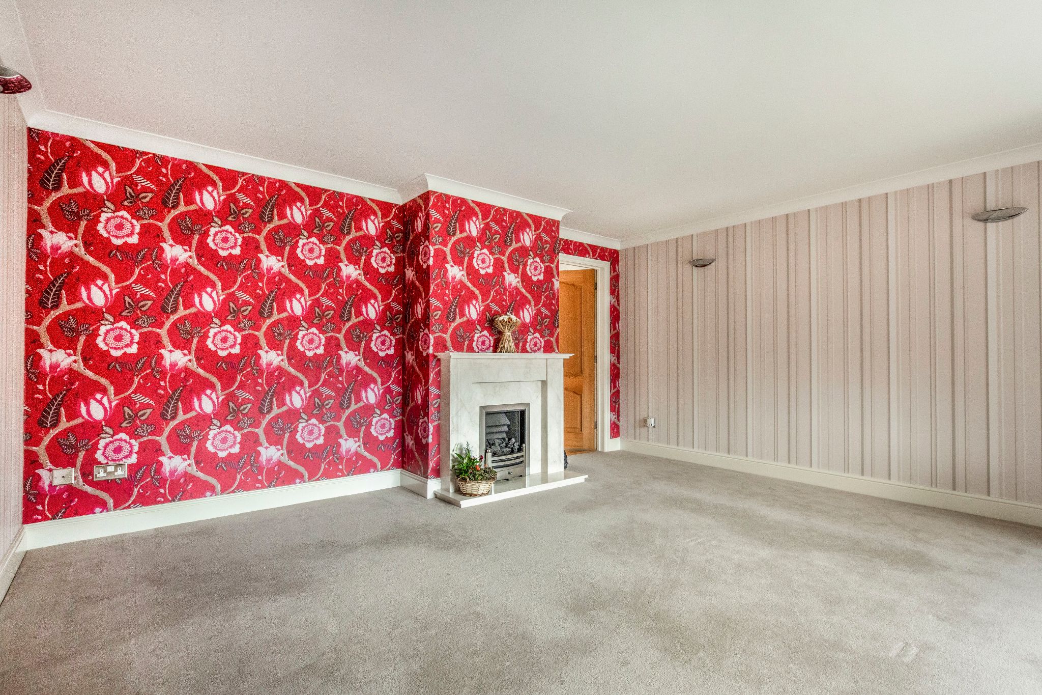 4 bedroom detached house To Let in St. Albans - Photograph 6