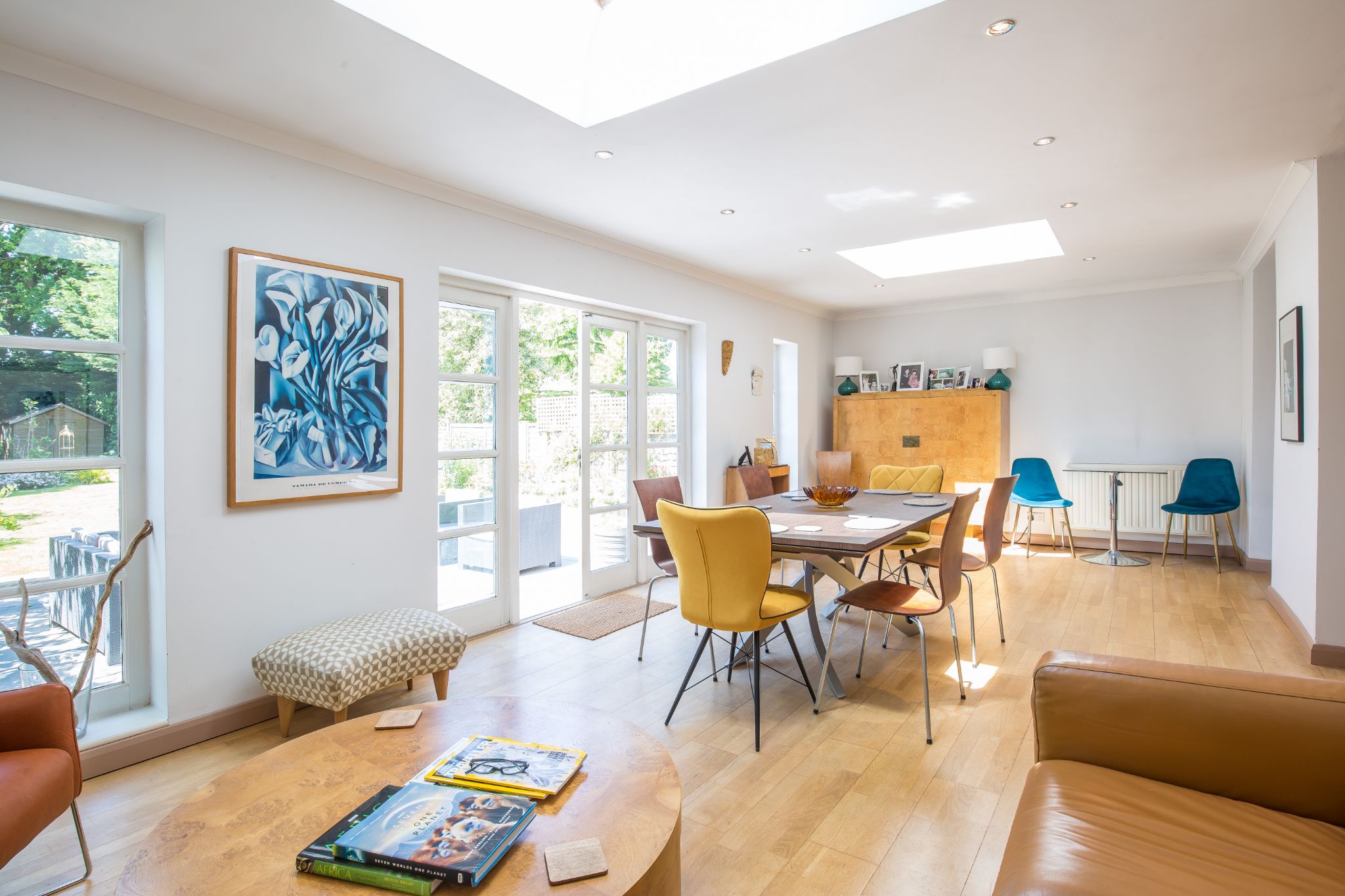 4 bedroom detached house For Sale in Brookmans Park - Photograph 6