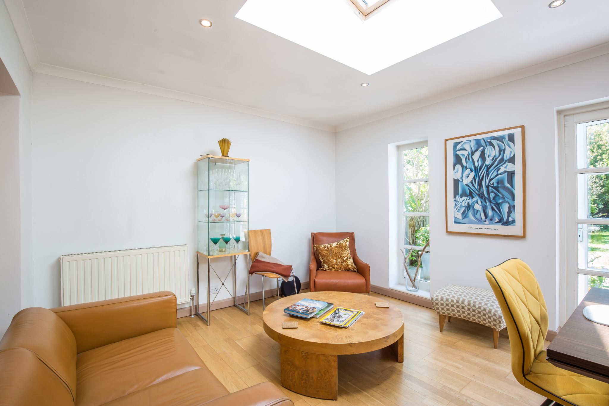 4 bedroom detached house For Sale in Brookmans Park - Photograph 5