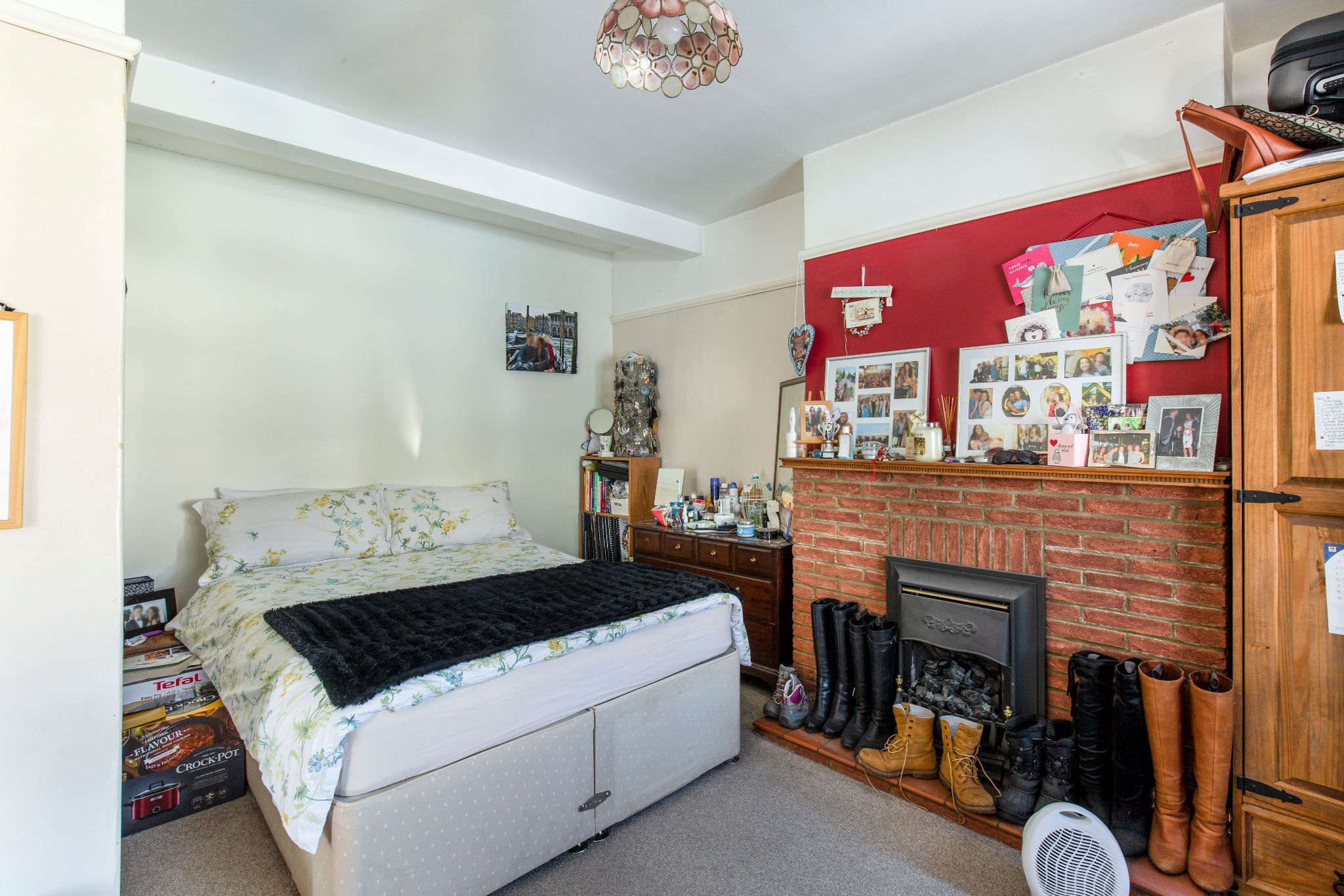 3 bedroom semi-detached house SSTC in Potters Bar - Photograph 5