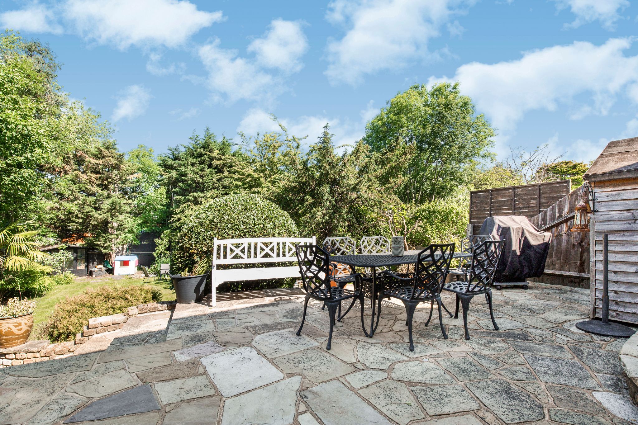 4 bedroom semi-detached house SSTC in Southgate - Photograph 3