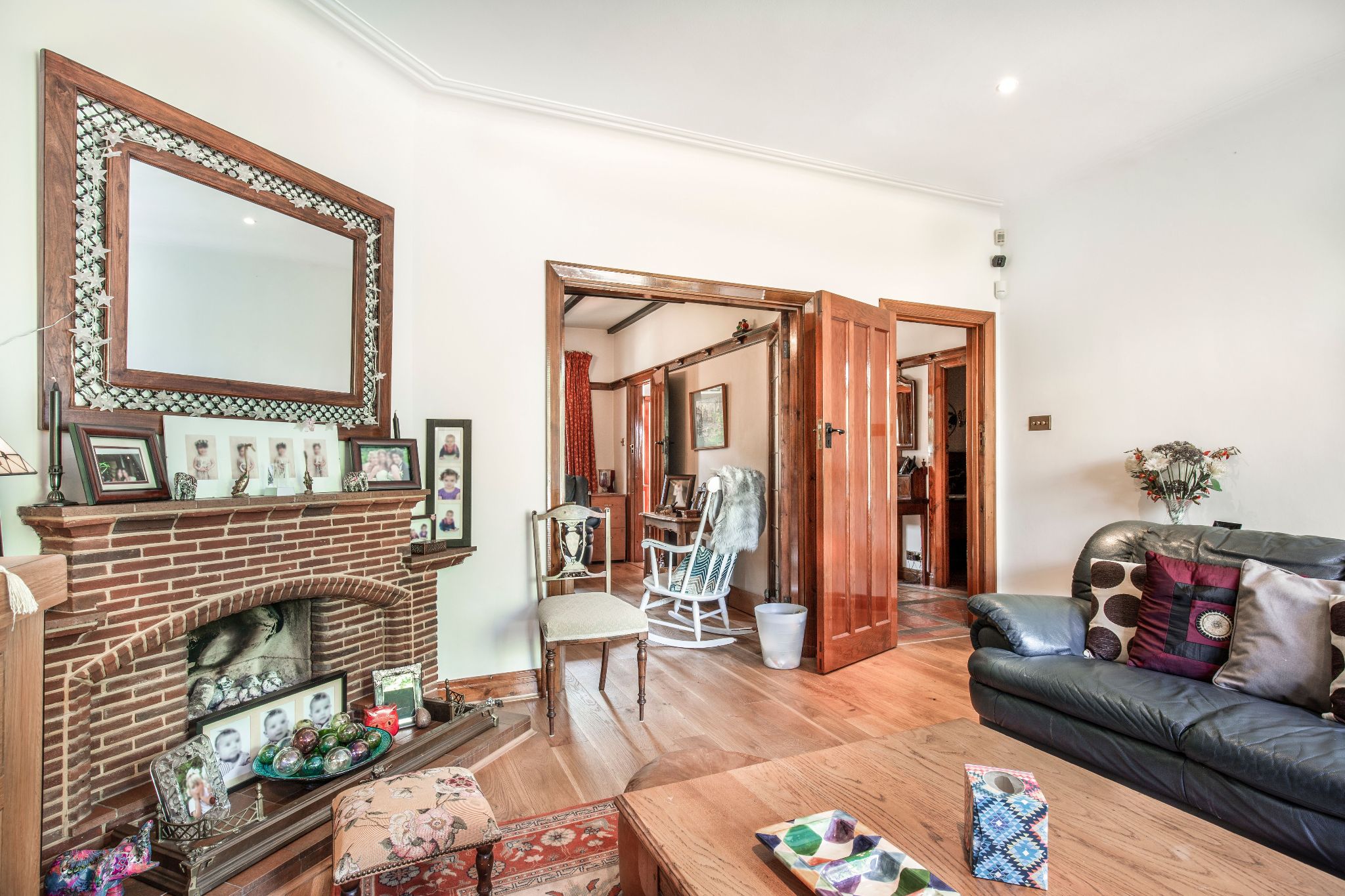 4 bedroom semi-detached house SSTC in Southgate - Photograph 9