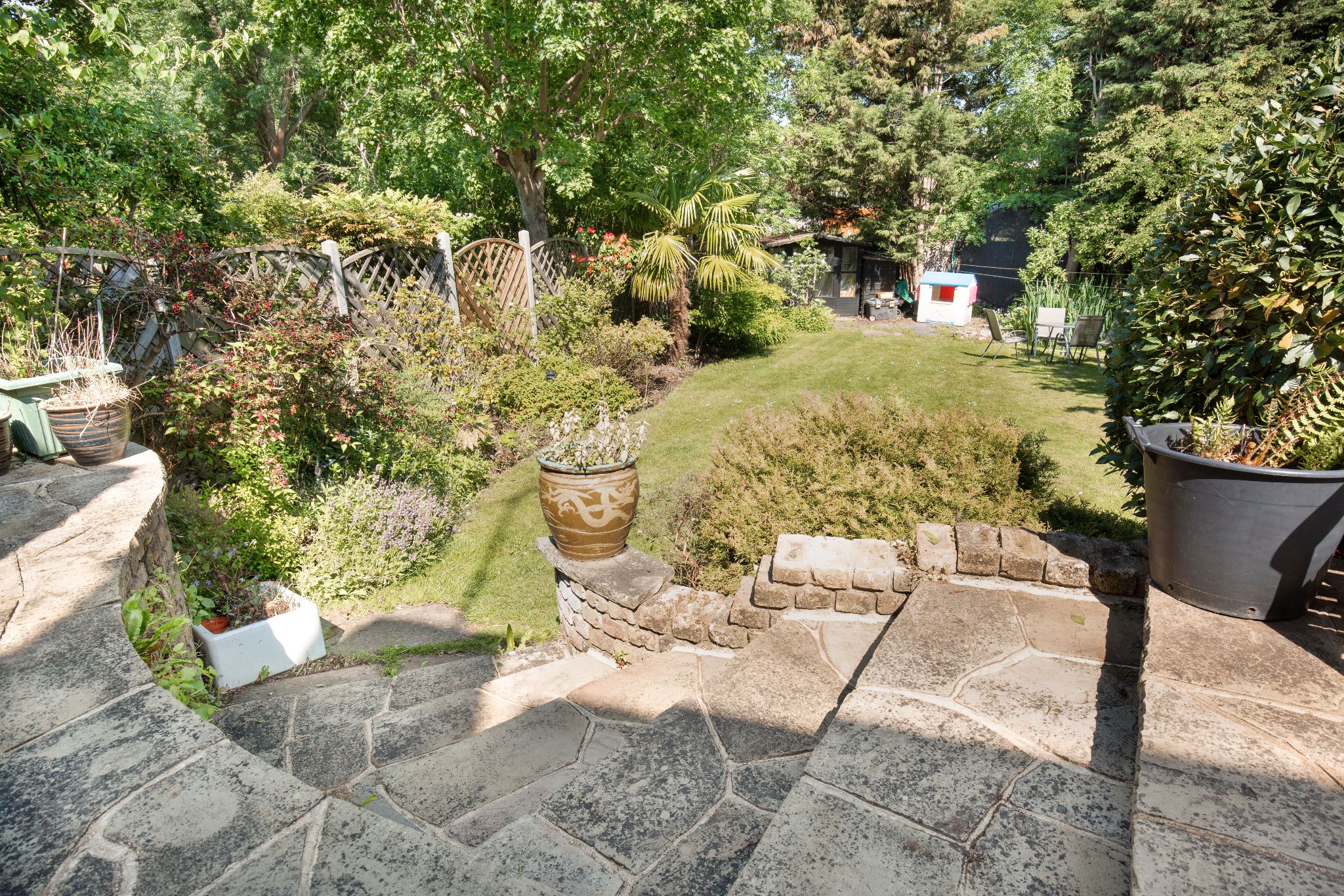 4 bedroom semi-detached house SSTC in Southgate - Photograph 4