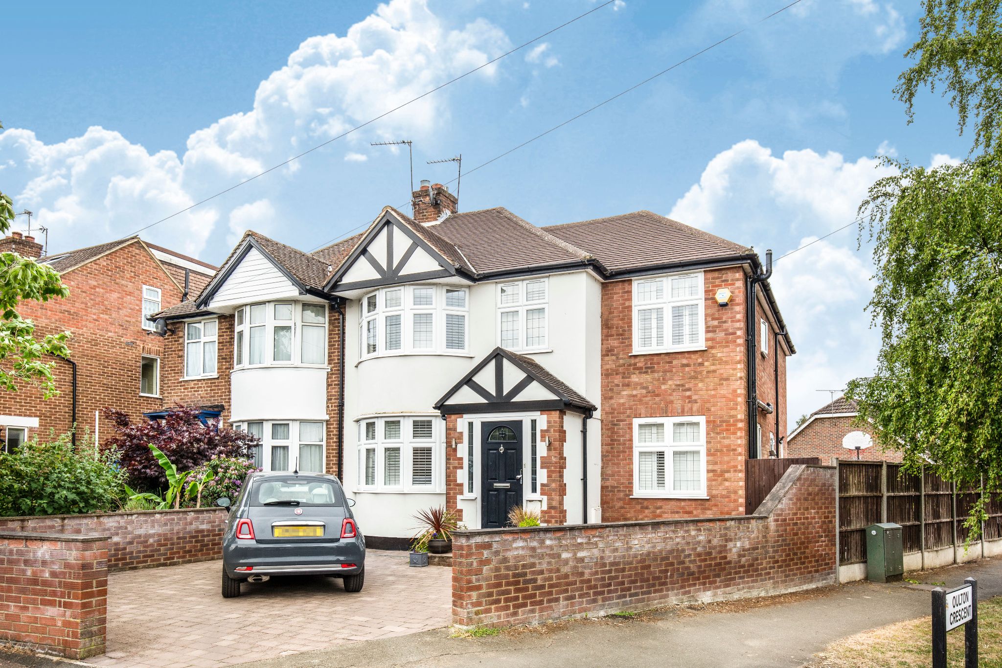 3 bedroom semi-detached house For Sale in Potters Bar - Photograph 1
