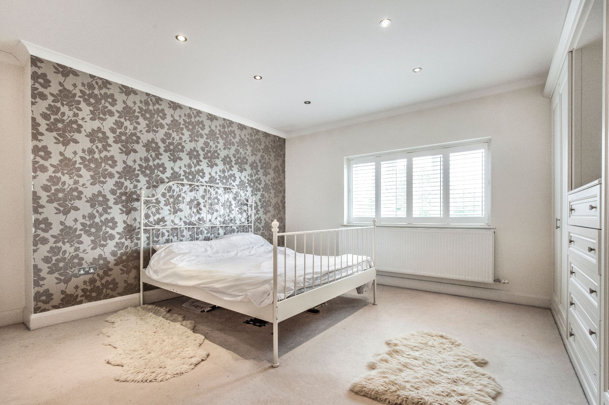 3 bedroom semi-detached house For Sale in Potters Bar - Photograph 15