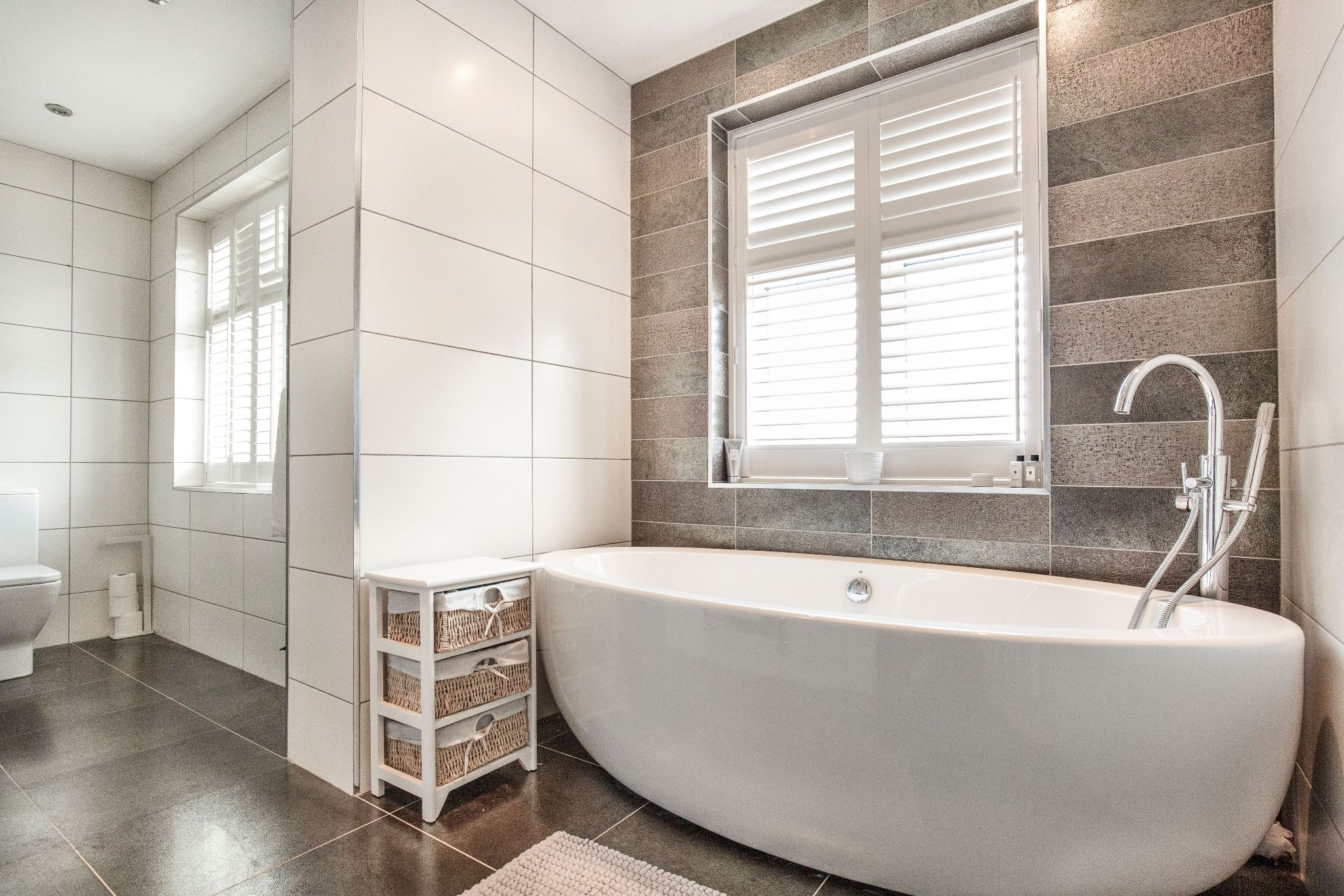 3 bedroom semi-detached house For Sale in Potters Bar - Photograph 12
