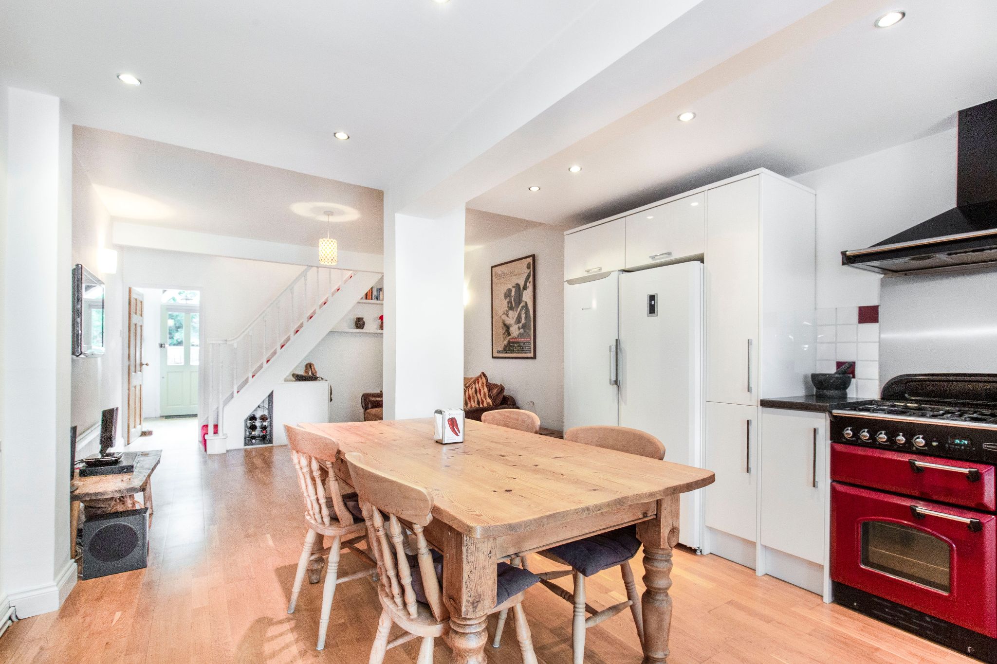 2 bedroom end terraced house SSTC in Potters Bar - Photograph 3