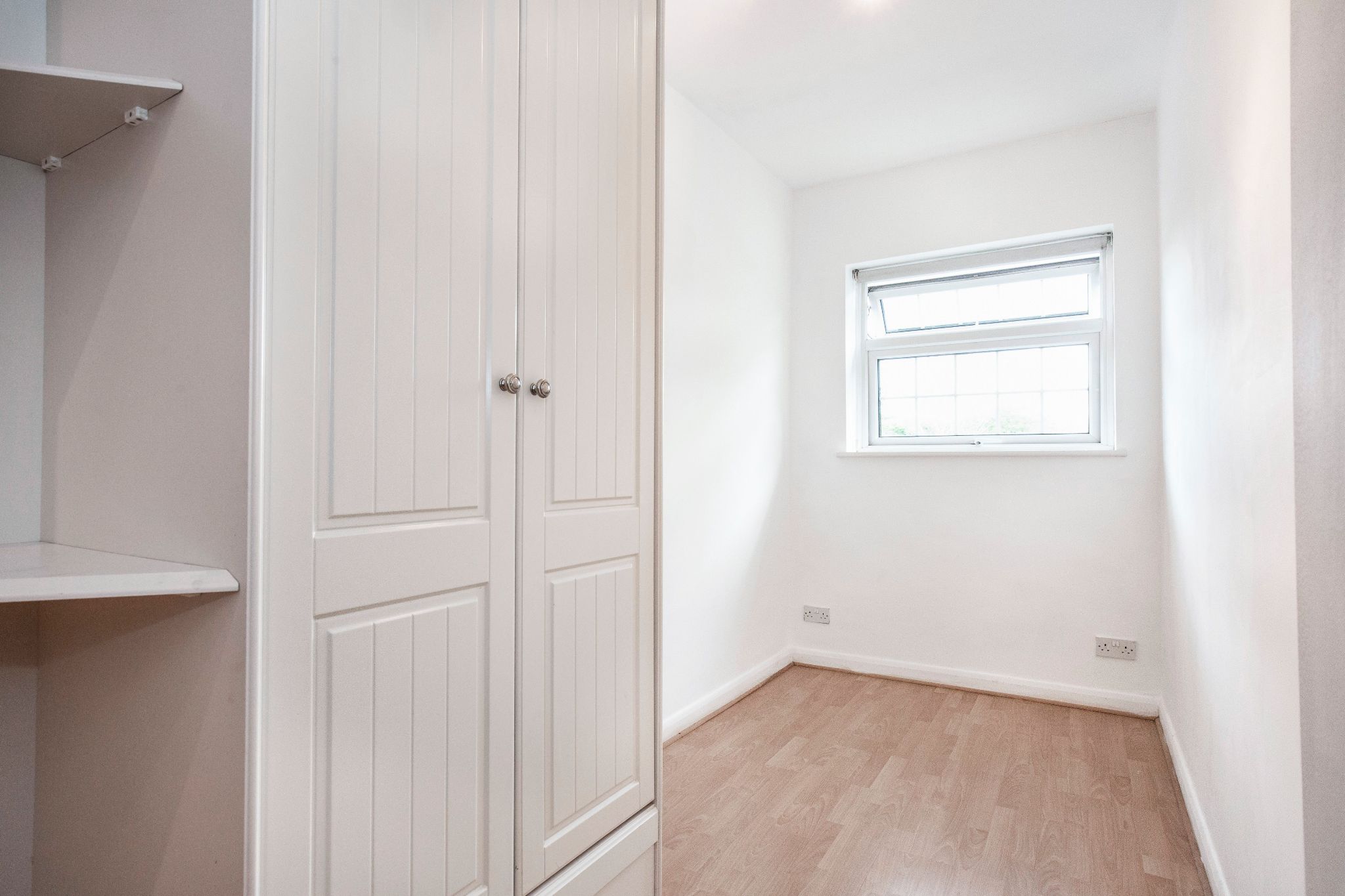 2 bedroom end terraced house SSTC in Potters Bar - Photograph 16