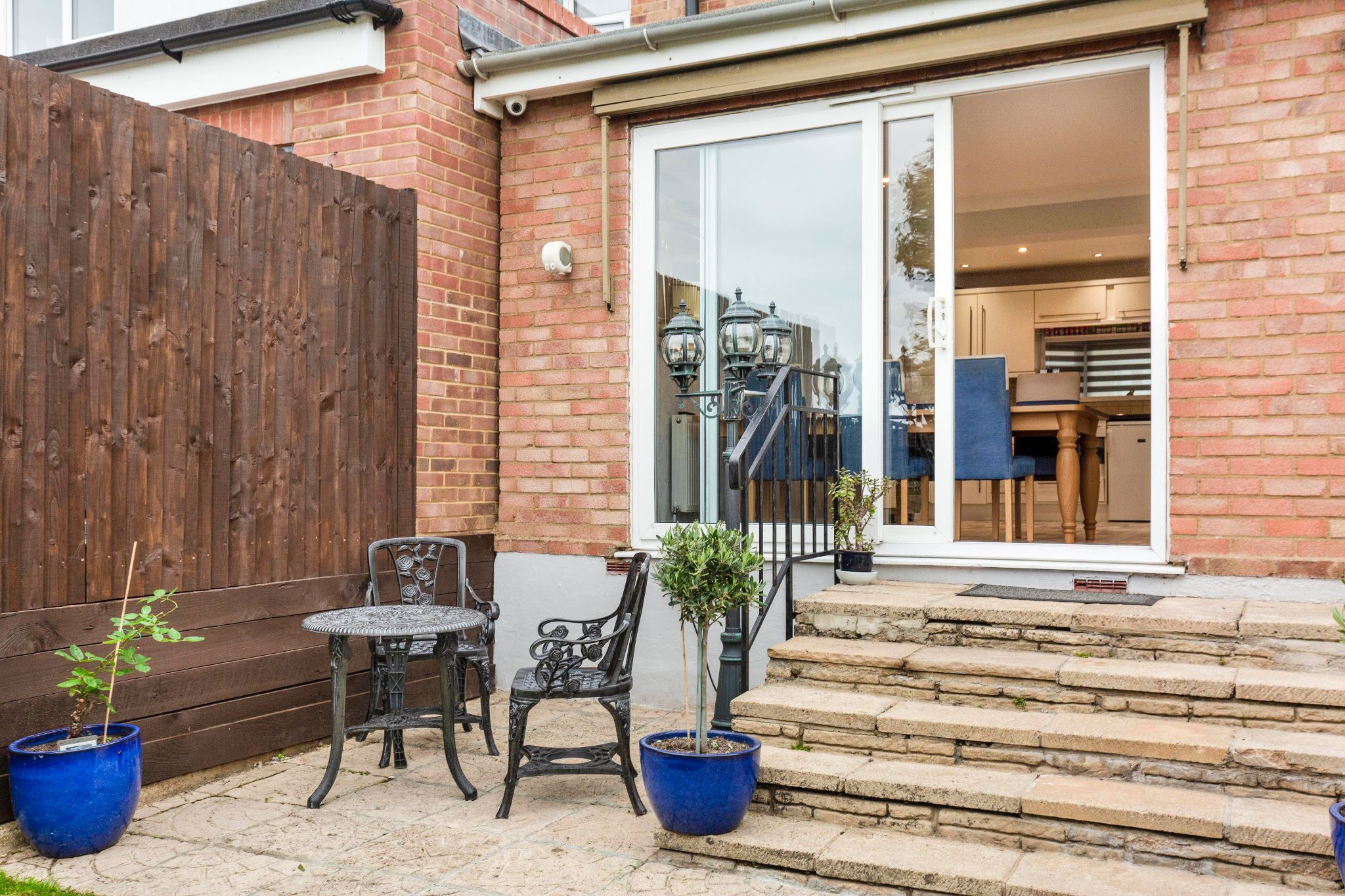 4 bedroom semi-detached house Sale Agreed in Potters Bar - Photograph 18