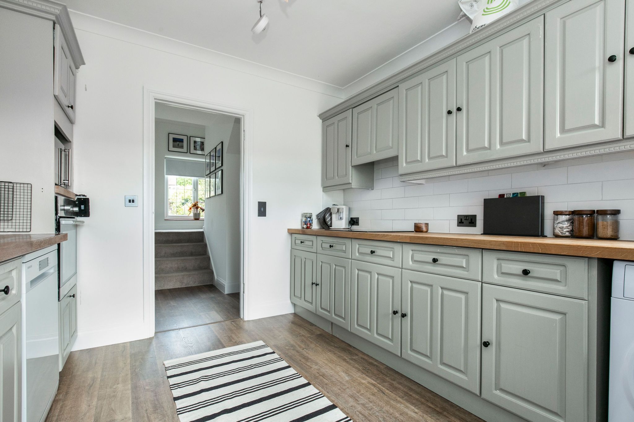 2 bedroom semi-detached bungalow SSTC in Potters Bar - Photograph 10