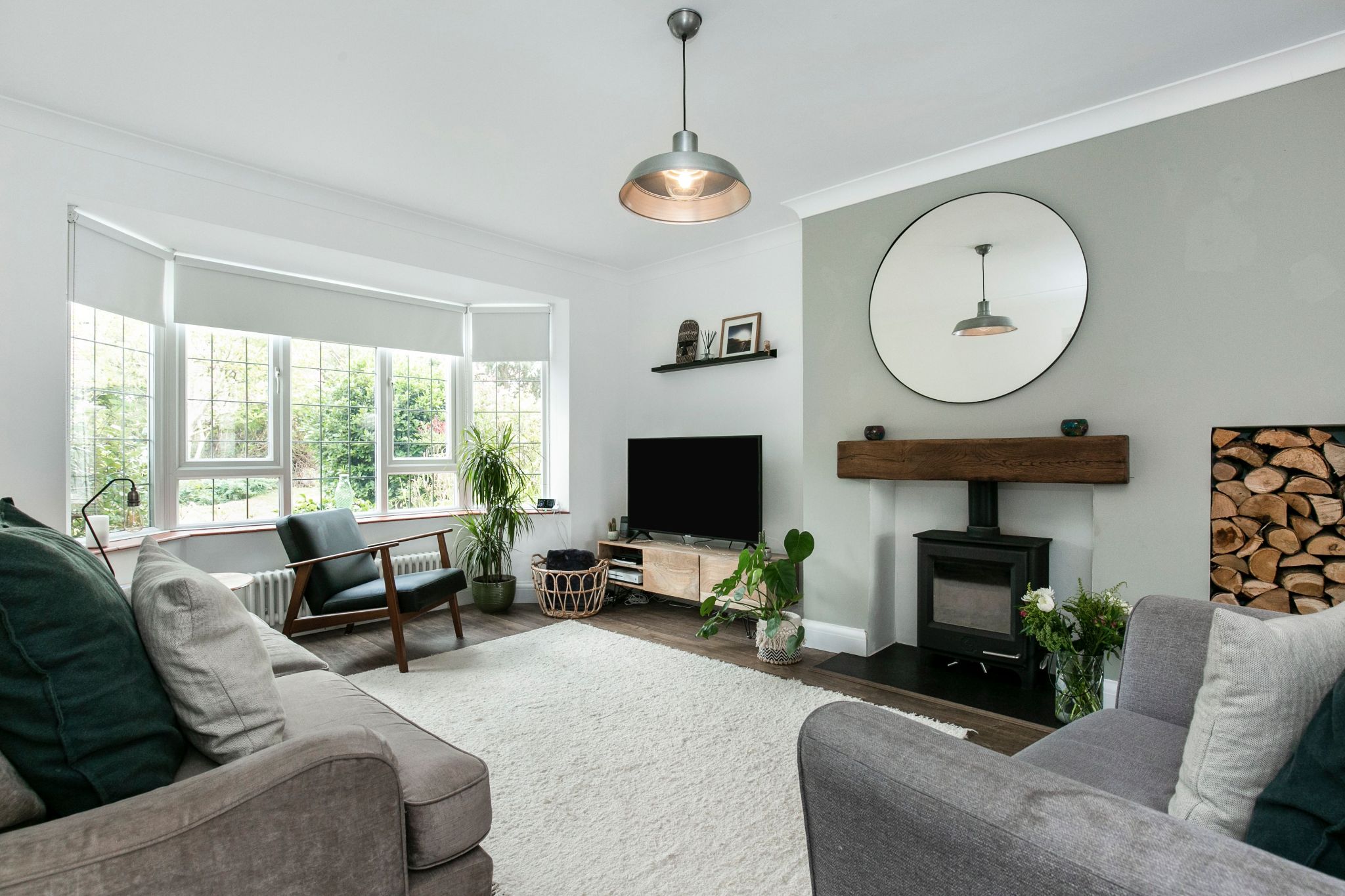2 bedroom semi-detached bungalow SSTC in Potters Bar - Photograph 7
