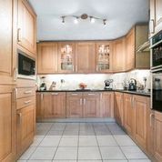 4 bedroom detached house For Sale in Potters Bar - Photograph 4