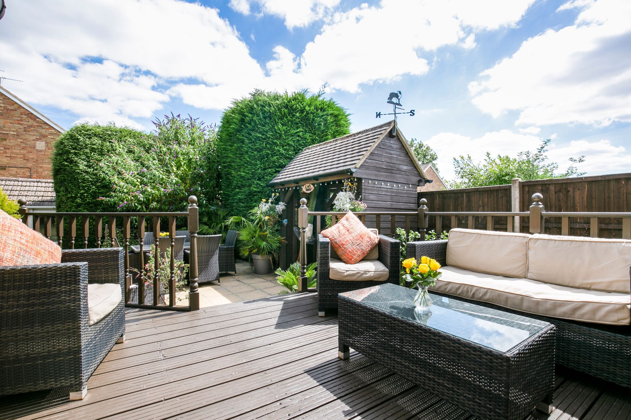 4 bedroom detached house For Sale in Potters Bar - Photograph 16