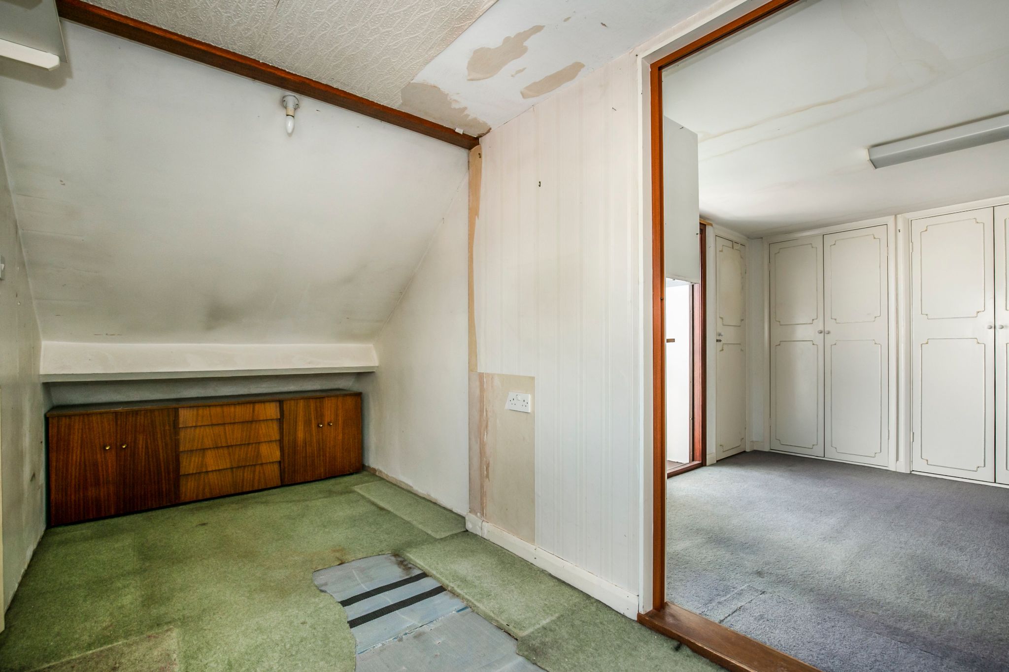 4 bedroom detached bungalow Sale Agreed in Potters Bar - Photograph 13