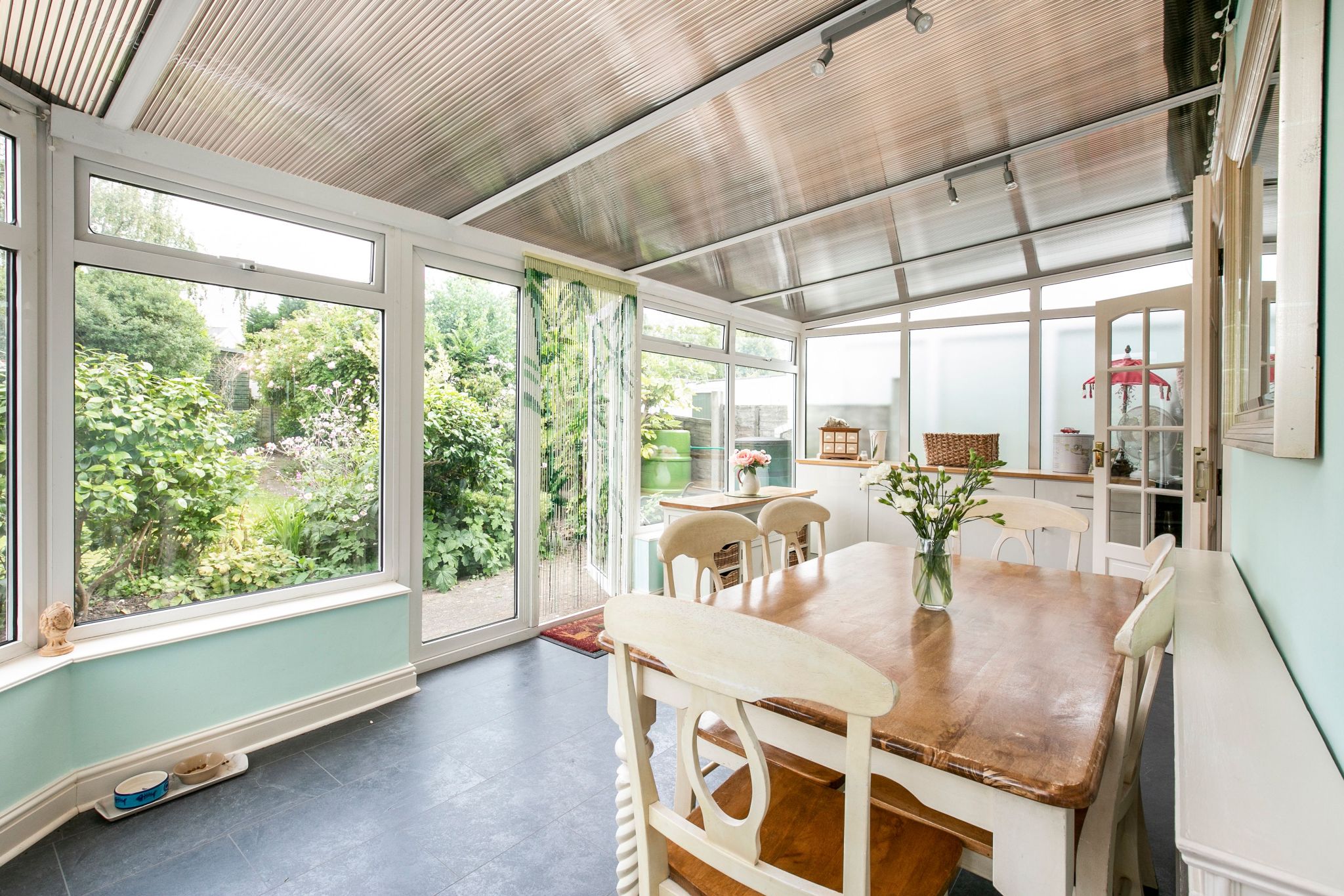 4 bedroom semi-detached bungalow Sale Agreed in Brookmans Park - Photograph 17
