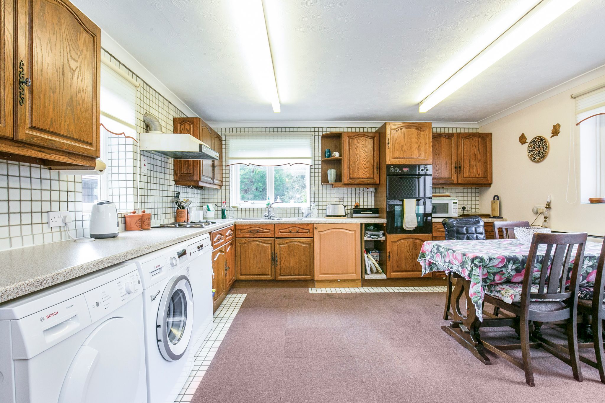 4 bedroom semi-detached house Sale Agreed in Hatfield - Photograph 6