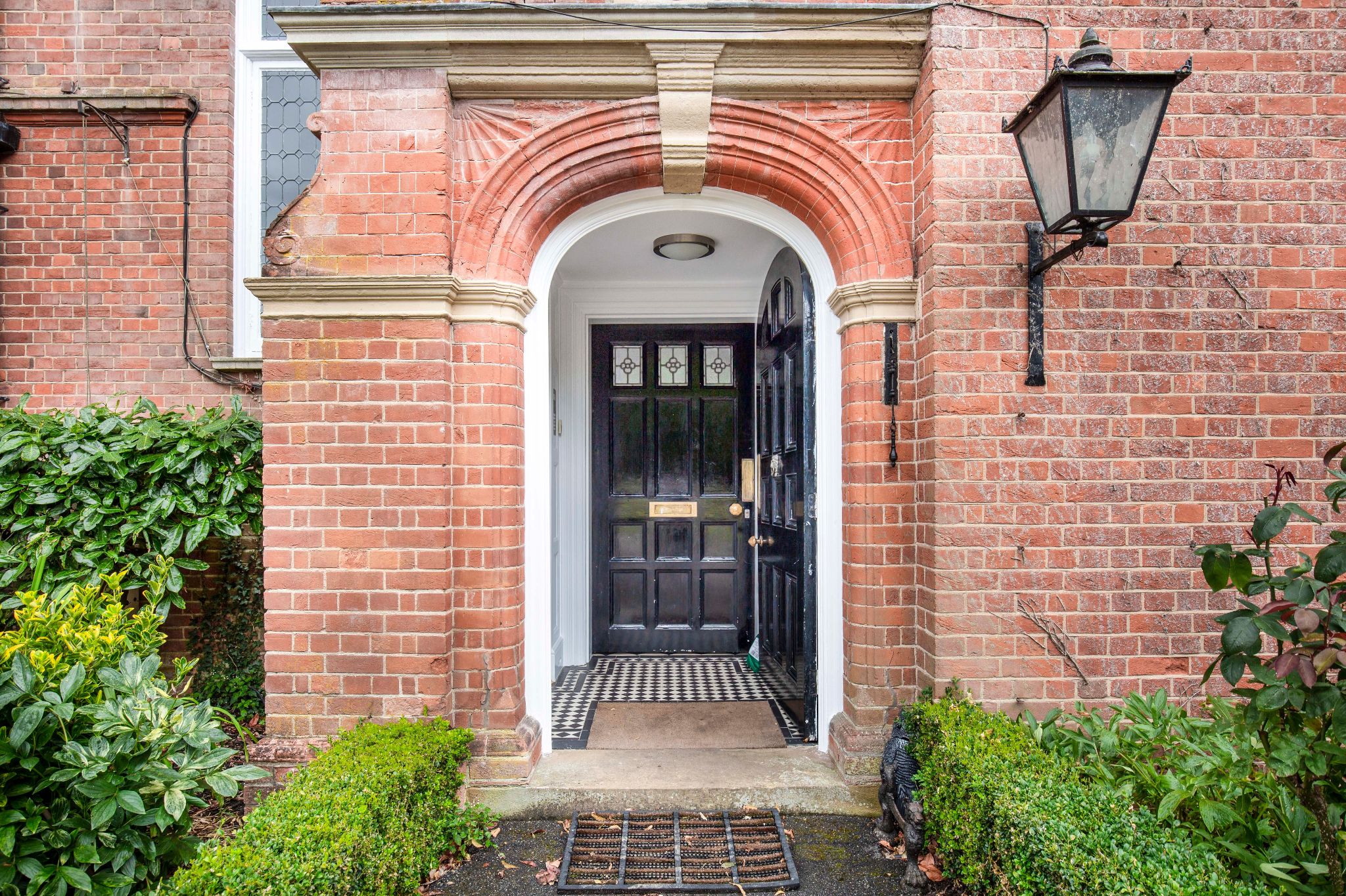 3 bedroom apartment flat/apartment Let Agreed in Newgate Street Village - Photograph 9