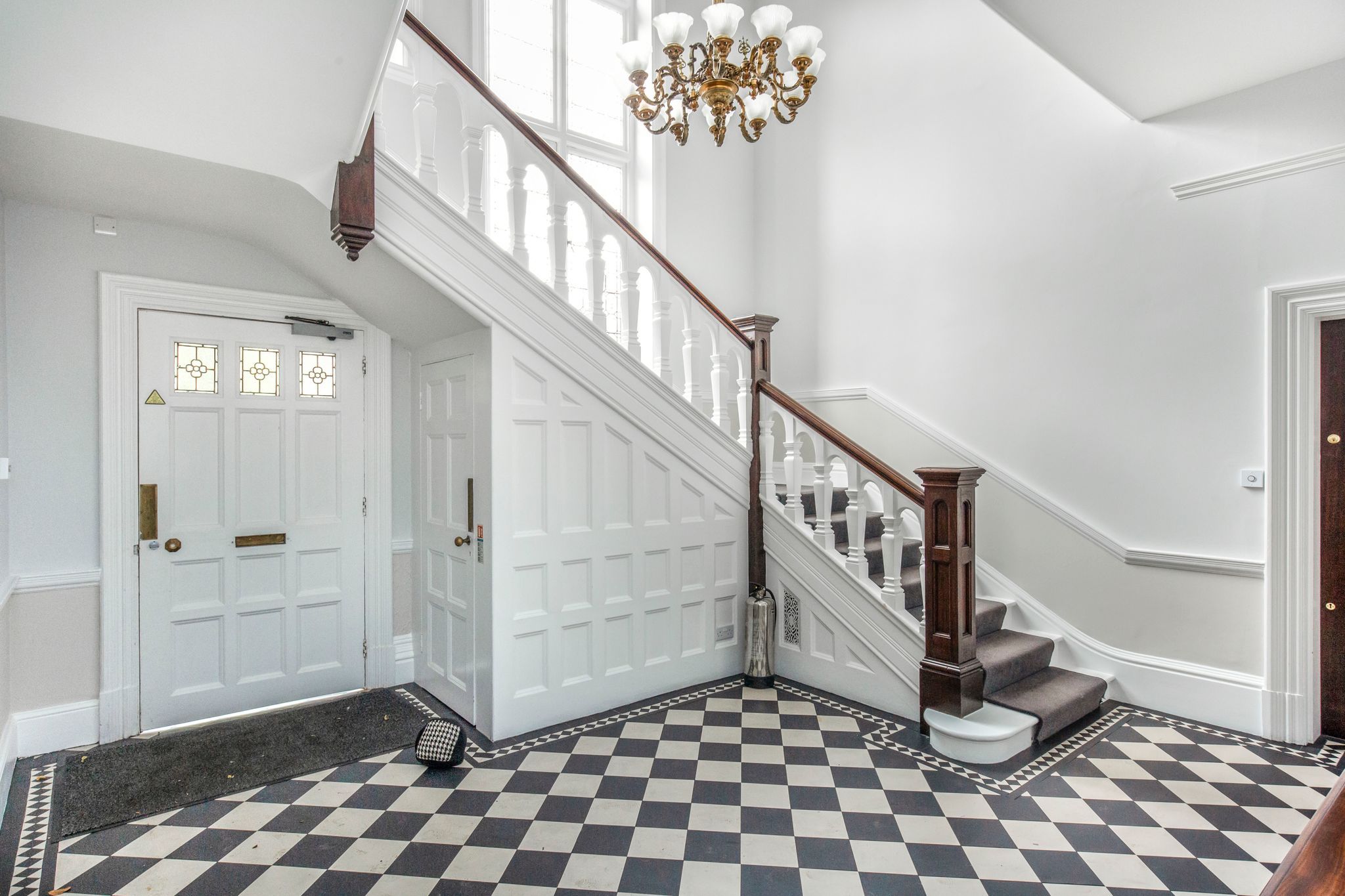 3 bedroom apartment flat/apartment Let Agreed in Newgate Street Village - Photograph 10